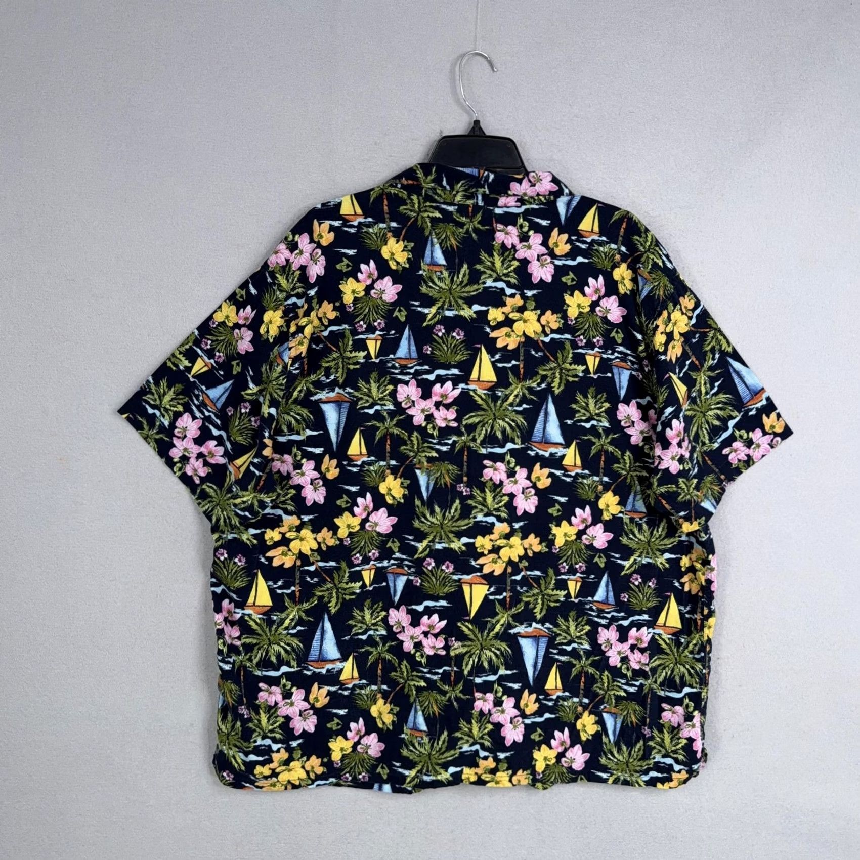 Old Navy Old Navy Shirt Mens 2XL Blue Floral Hawaiian Sailboat Aloha Button Up Lot of 2 Size US XXL / EU 58 / 5 - 5 Thumbnail