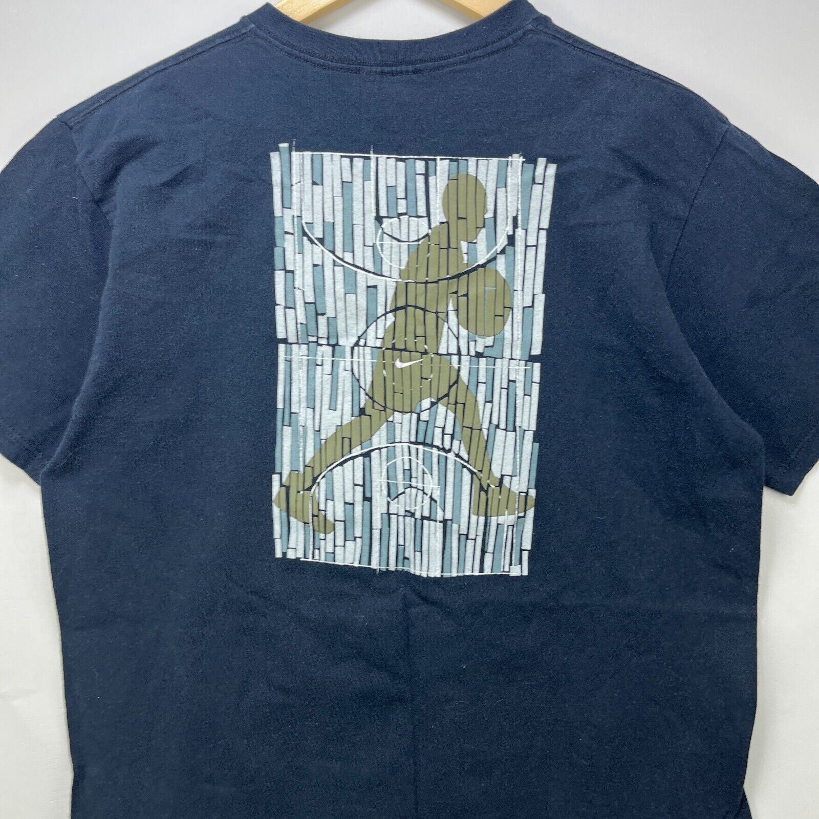Nike × Vintage Vintage 90s Nike Basketball Made in USA Faded T-Shirt Small Size US S / EU 44-46 / 1 - 2 Thumbnail
