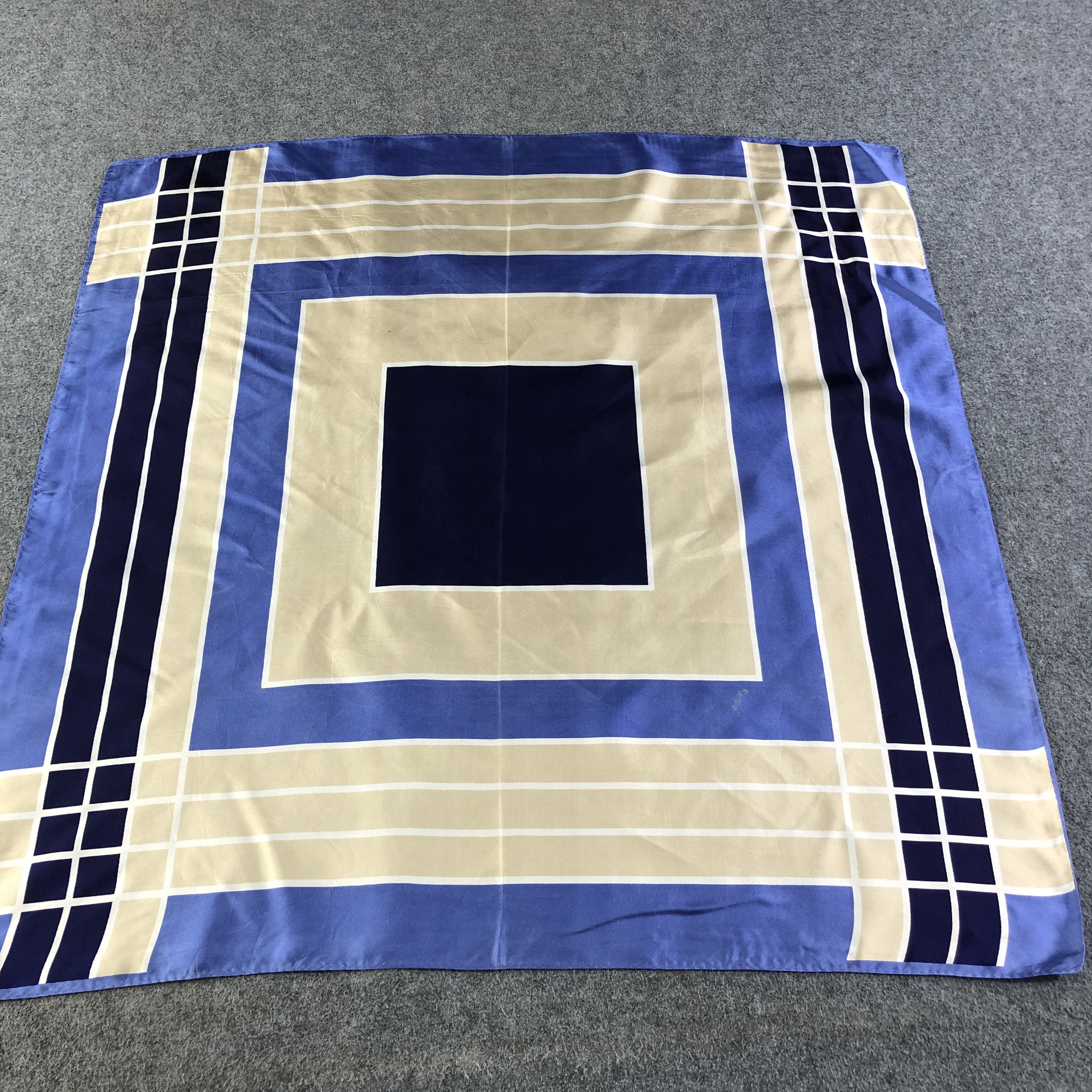 Vintage Vintage Luxury Design Silk Scarf M619 Size ONE SIZE - 1 Thumbnail