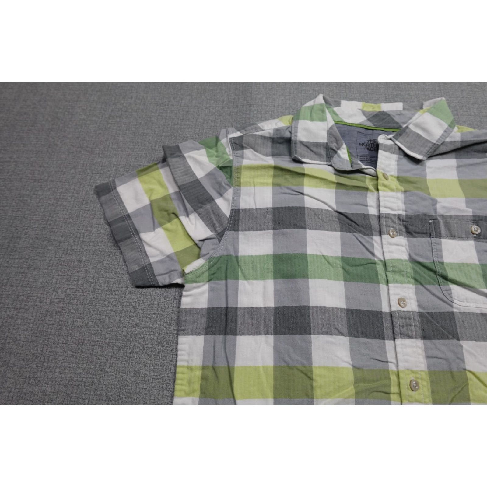 The North Face The North Face Button-Up Shirt Men XL Green Plaid Casual Outdoor Lightweight Modern Classic Button-Down Collared Short Sleeve Shirt Size US XL / EU 56 / 4 - 3 Thumbnail