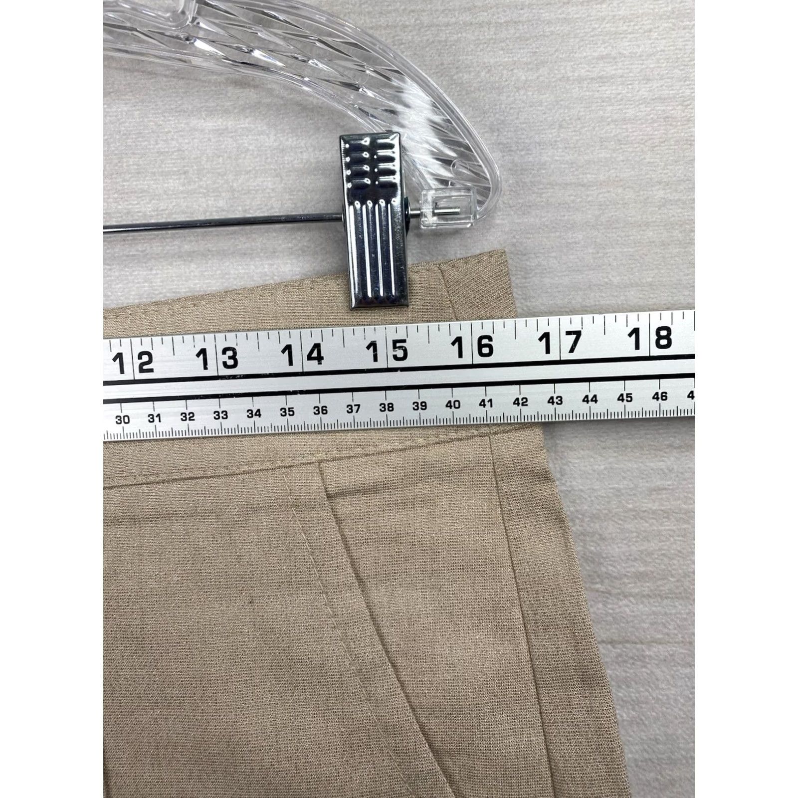 Bebe VINTAGE bebe Shorts 8 Tan Linen Blend Cuffed Shimmer NWT Womens Small Size 30" / US 8 / IT 44 - 3 Thumbnail
