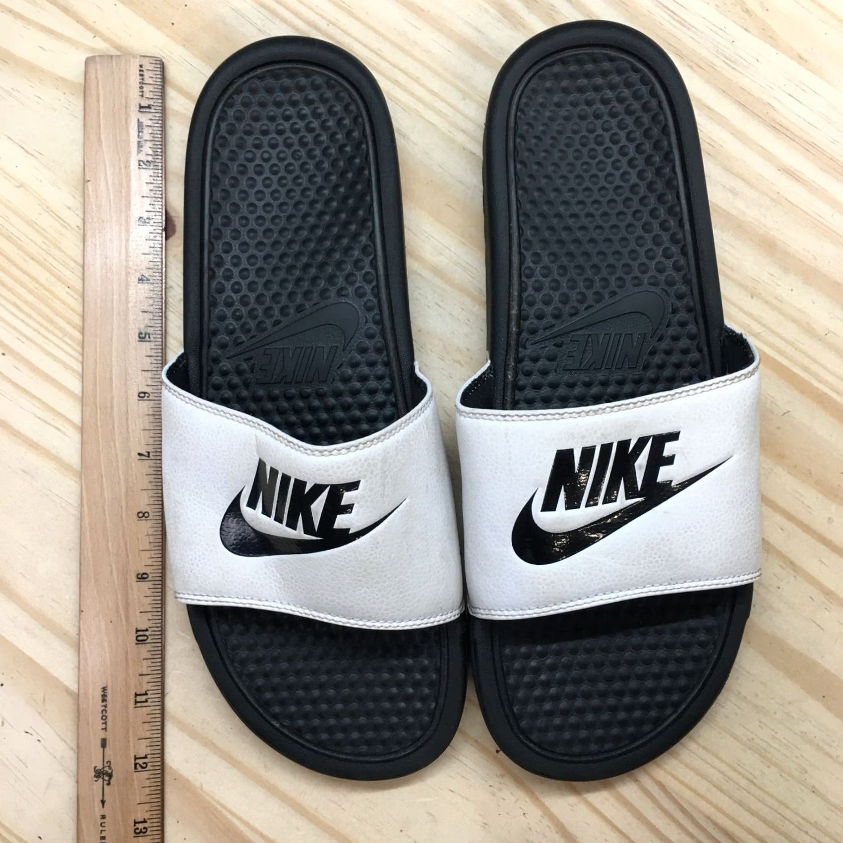 Nike Nike Benassi JDI Sandals Mens 11 Slide Slip On White Black Benassi JDI Slide Mens 11 White Black Nike Sandals Size ONE SIZE - 5 Thumbnail