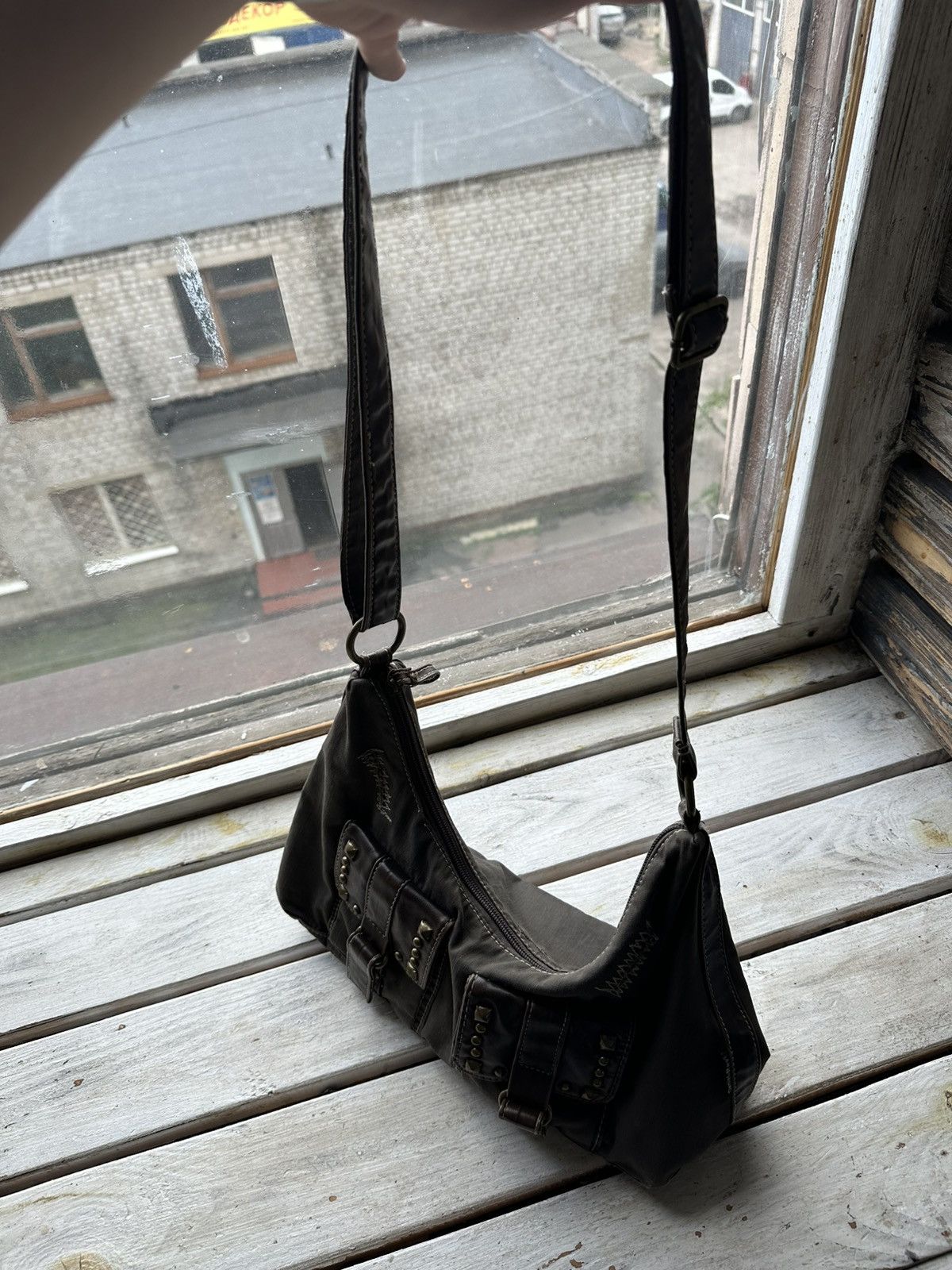 Japanese Brand 🚨Y2K AVANT-GARDE 🚨mesh silver Japan style hand bag Y2K 90s Size ONE SIZE - 10 Thumbnail