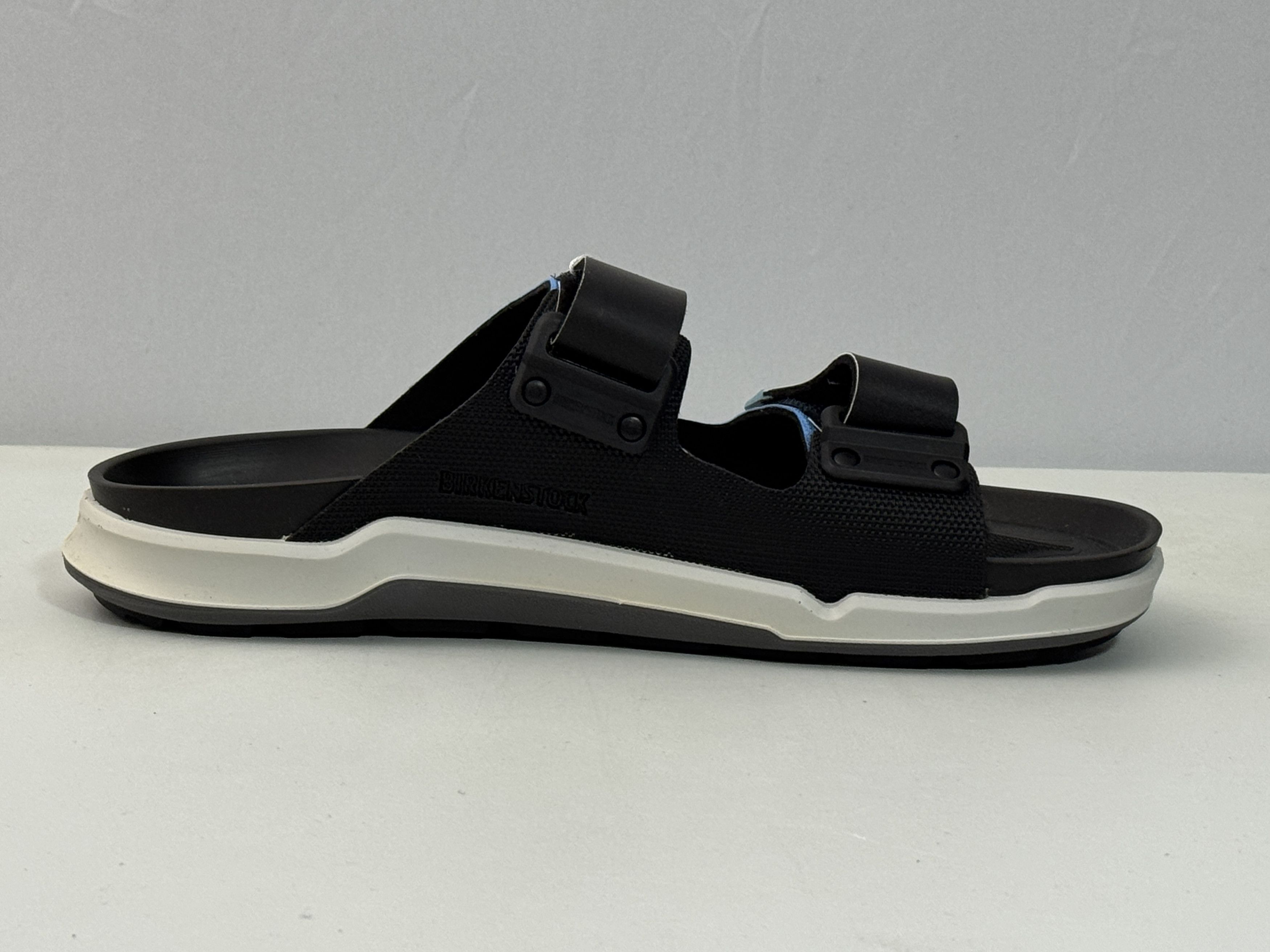 Men US 10 Birkenstock Atacama Sandals, Blue/Black, Germany display picture 3