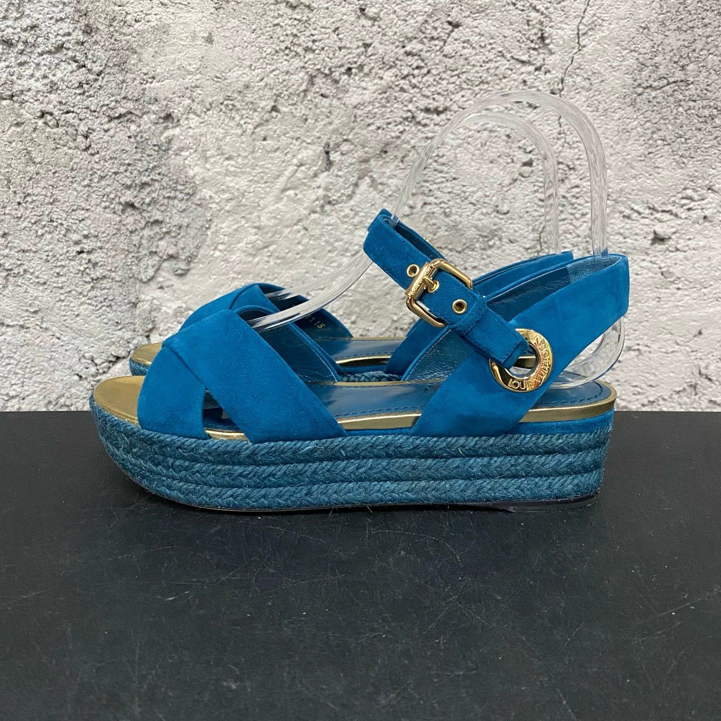 Louis Vuitton LV new women's sandals 36 Size US 5.5 / IT 35.5 - 2 Thumbnail