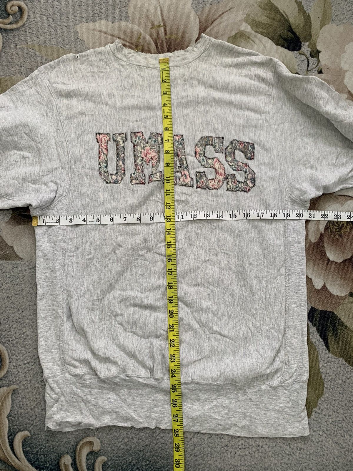 Champion × Vintage Vtg 90s Champion Reverse Weave UMASS Sweatshirt Size US XL / EU 56 / 4 - 12 Thumbnail