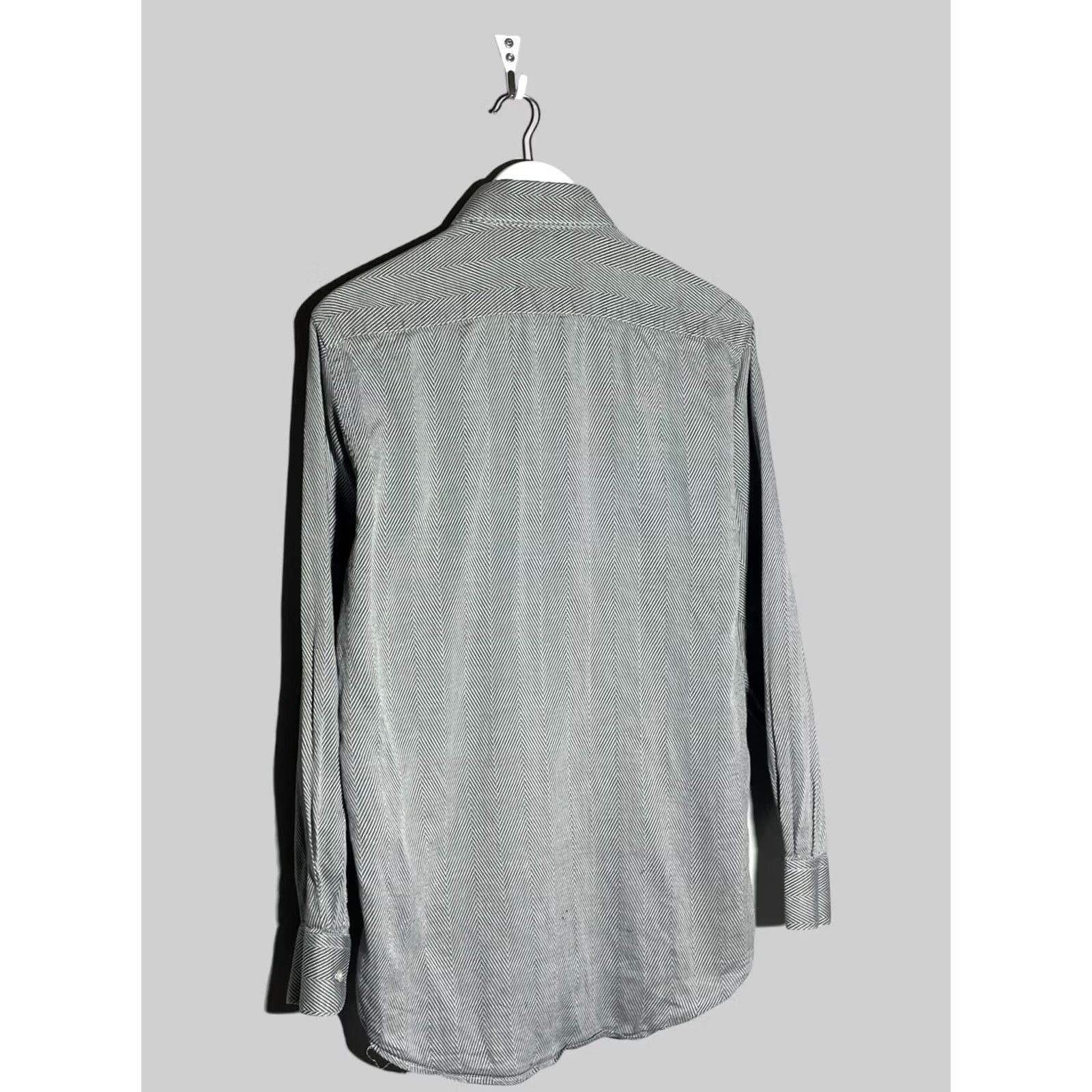 Versace VINTAGE Versace Shirt Men’s Herringbone Black White Classic Collared Long Sleeve 39/15.5 Cotton Button in White Size US XXS / EU 40 - 7 Thumbnail