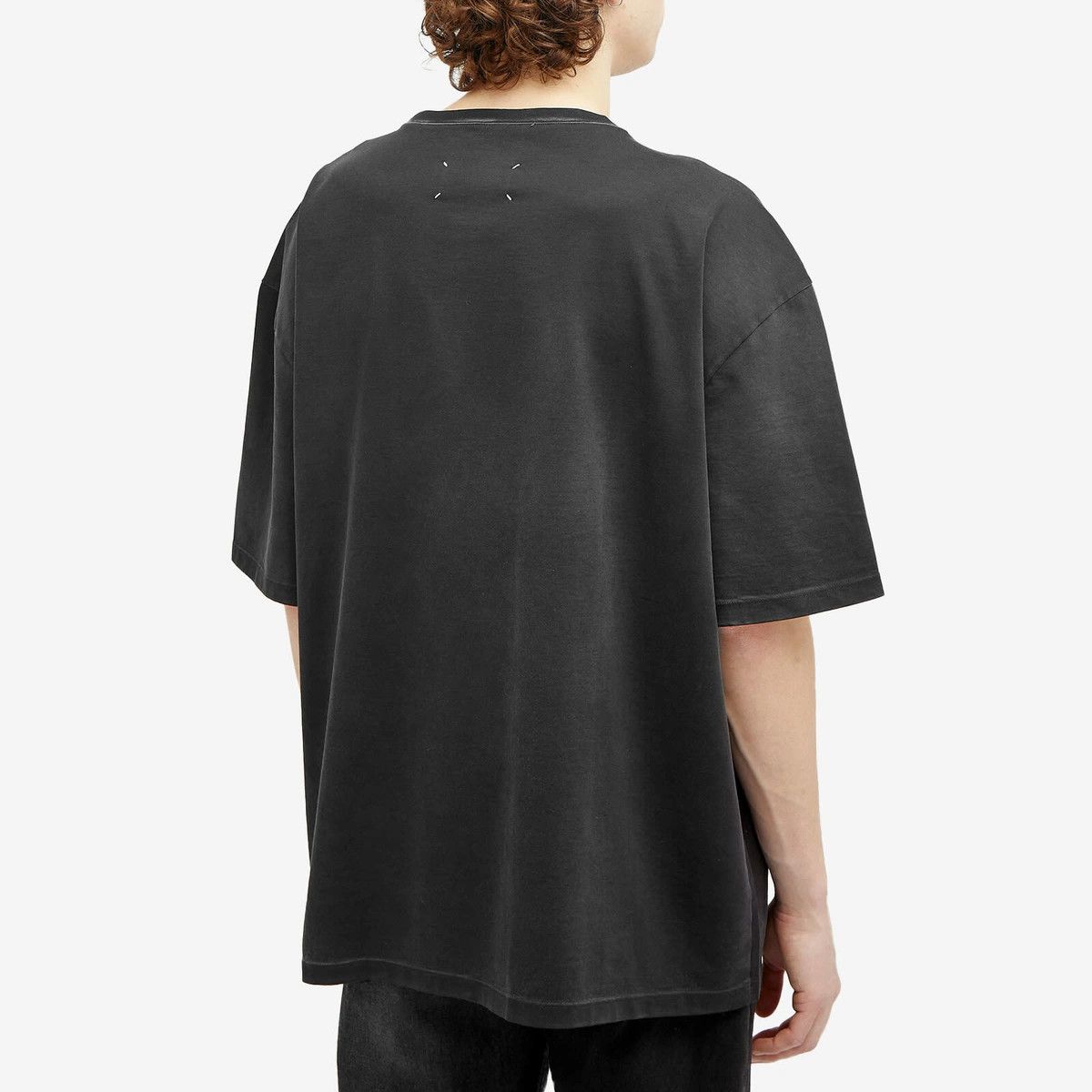 Maison Margiela o1w1db10526 Distressed College Logo T-Shirt in Washed Black Size US L / EU 52-54 / 3 - 4 Thumbnail