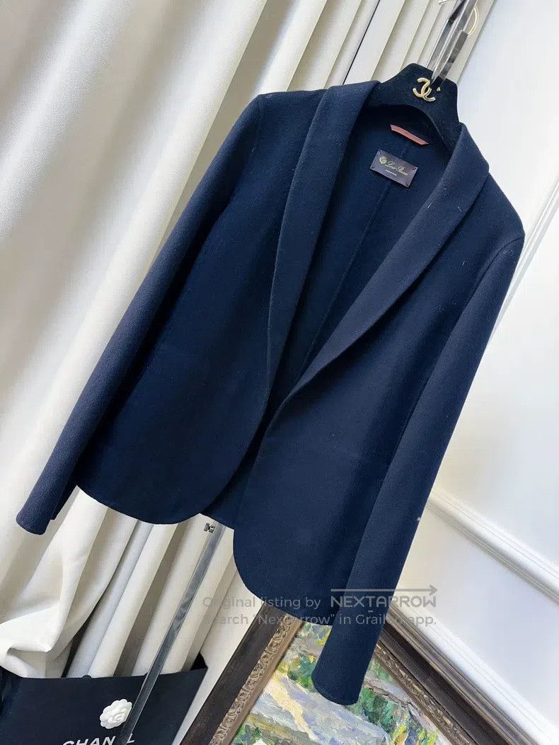 Loro Piana Loro Piana Navy Blue Cashmere Blazer Size XS / US 0-2 / IT 36-38 - 1 Thumbnail