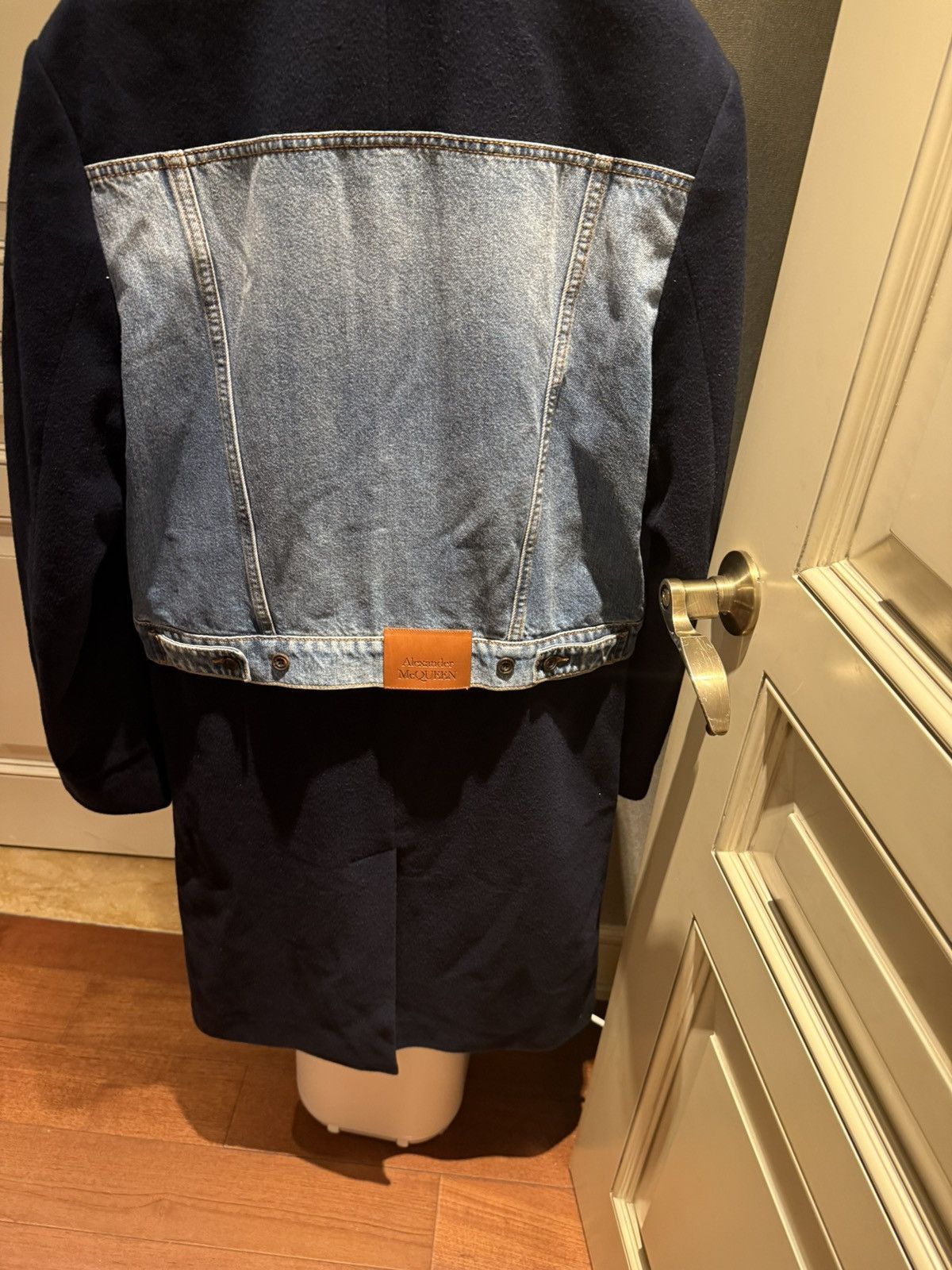 Alexander McQueen Hybrid Overcoat in Navy/blue Washed denim size48 Size US M / EU 48-50 / 2 - 20 Thumbnail