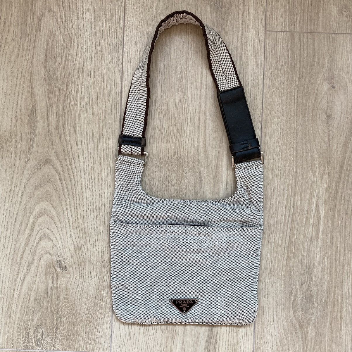 Prada Milano Women's Messenger Mini Bag Authentic 🇮🇹