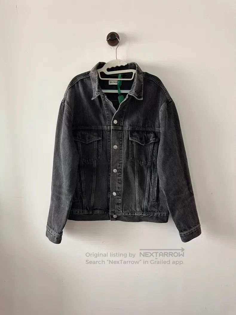 Balenciaga Balenciaga Back red letter denim jacket Size S / US 4 / IT 40 - 1 Thumbnail