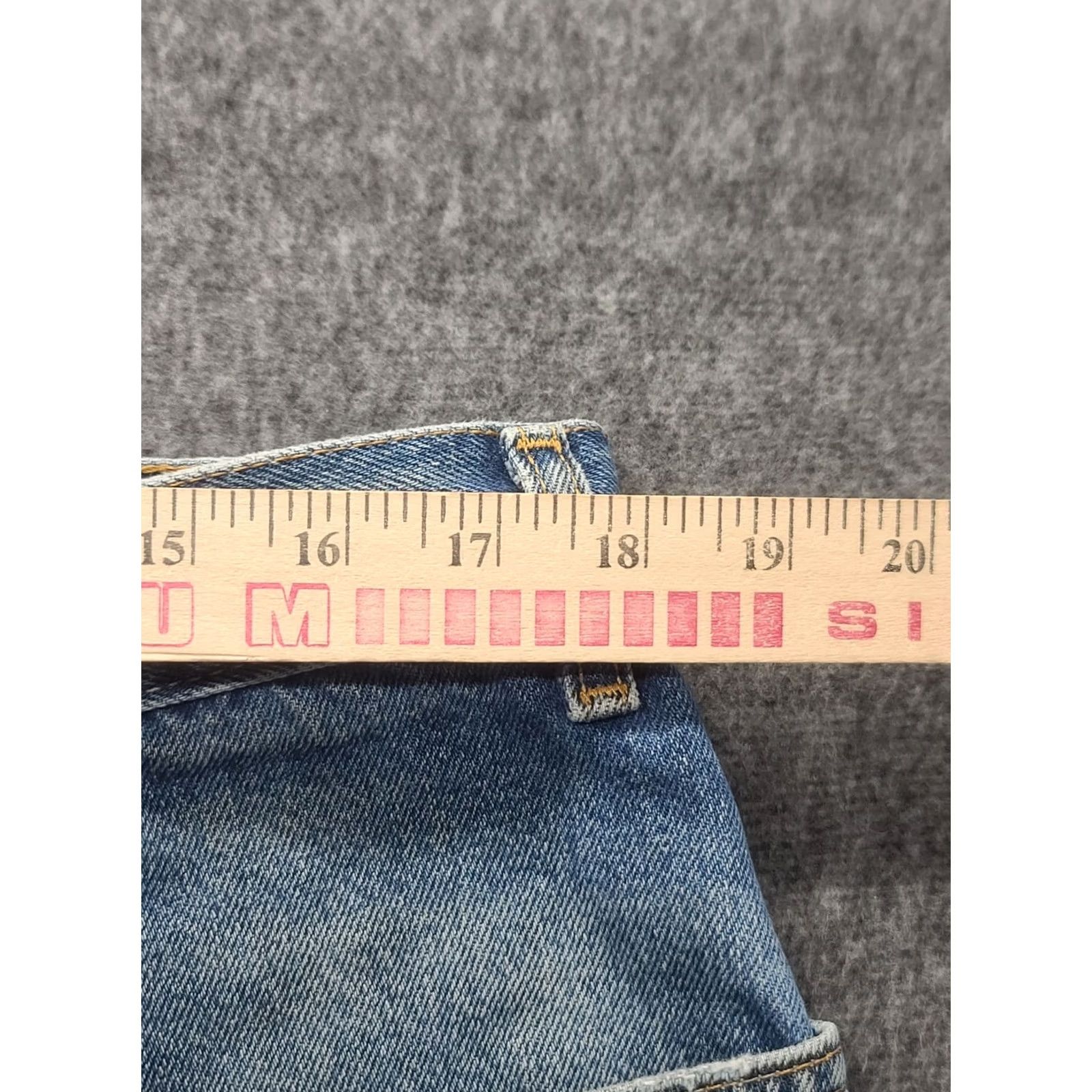 Levi's VINTAGE Levi's 560 Jeans Mens 38x30 Light Wash Distressed Tapered 5-Pocket Denim Blue 90s Grunge USA Levi's 500 Series Boys Mens? Size US 38 / EU 54 - 4 Thumbnail