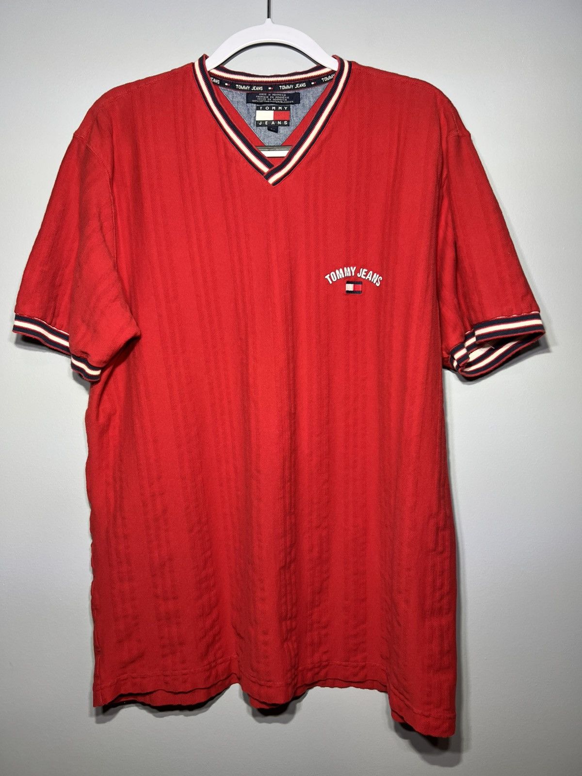 Tommy Hilfiger × Tommy Jeans × Vintage VTG 90s Tommy Hilfiger Ringer V-Neck T-Shirt Red Tommy Jeans Size US L / EU 52-54 / 3 - 2 Thumbnail