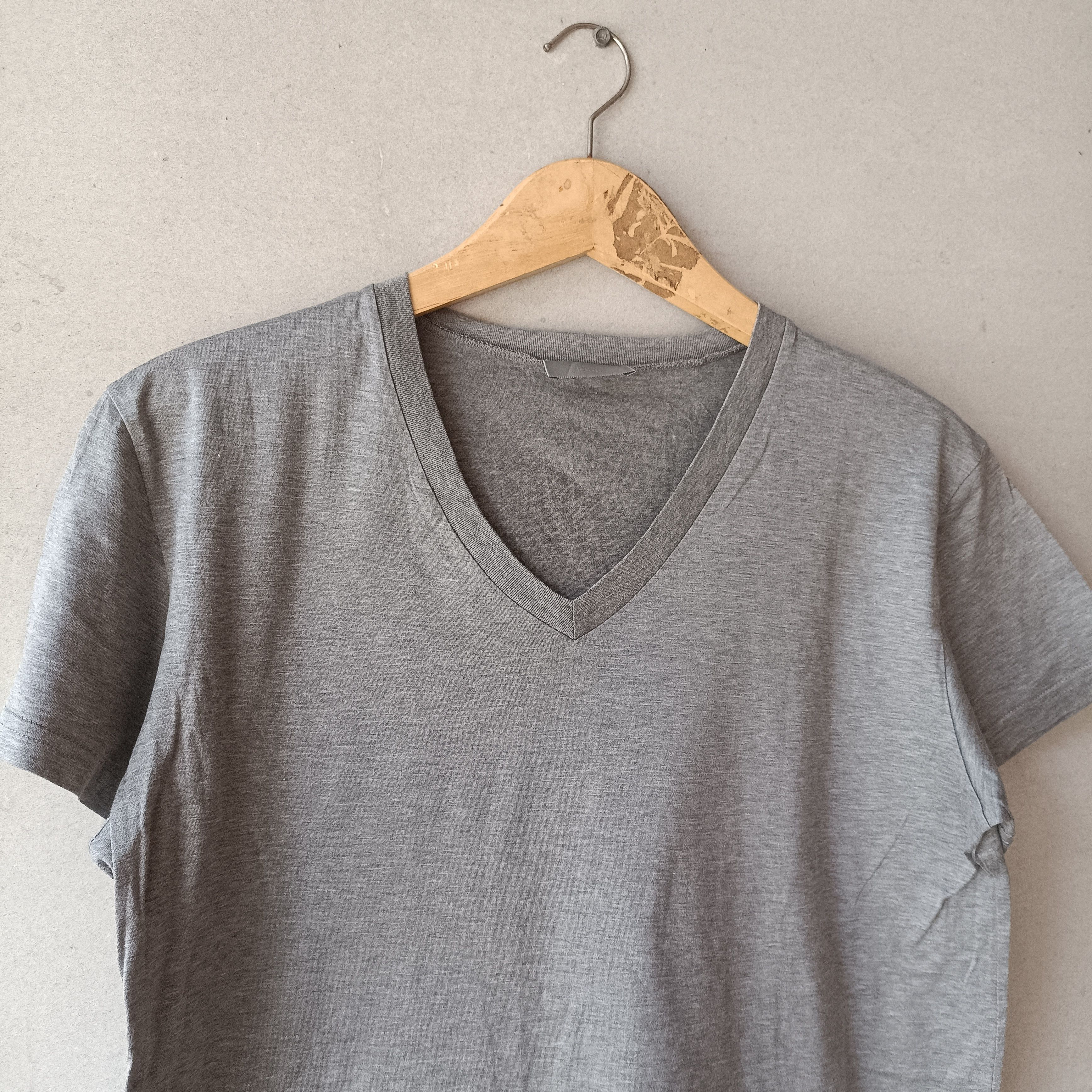 Dior Dior V neck Tee Hedi Slimane Size US S / EU 44-46 / 1 - 2 Thumbnail