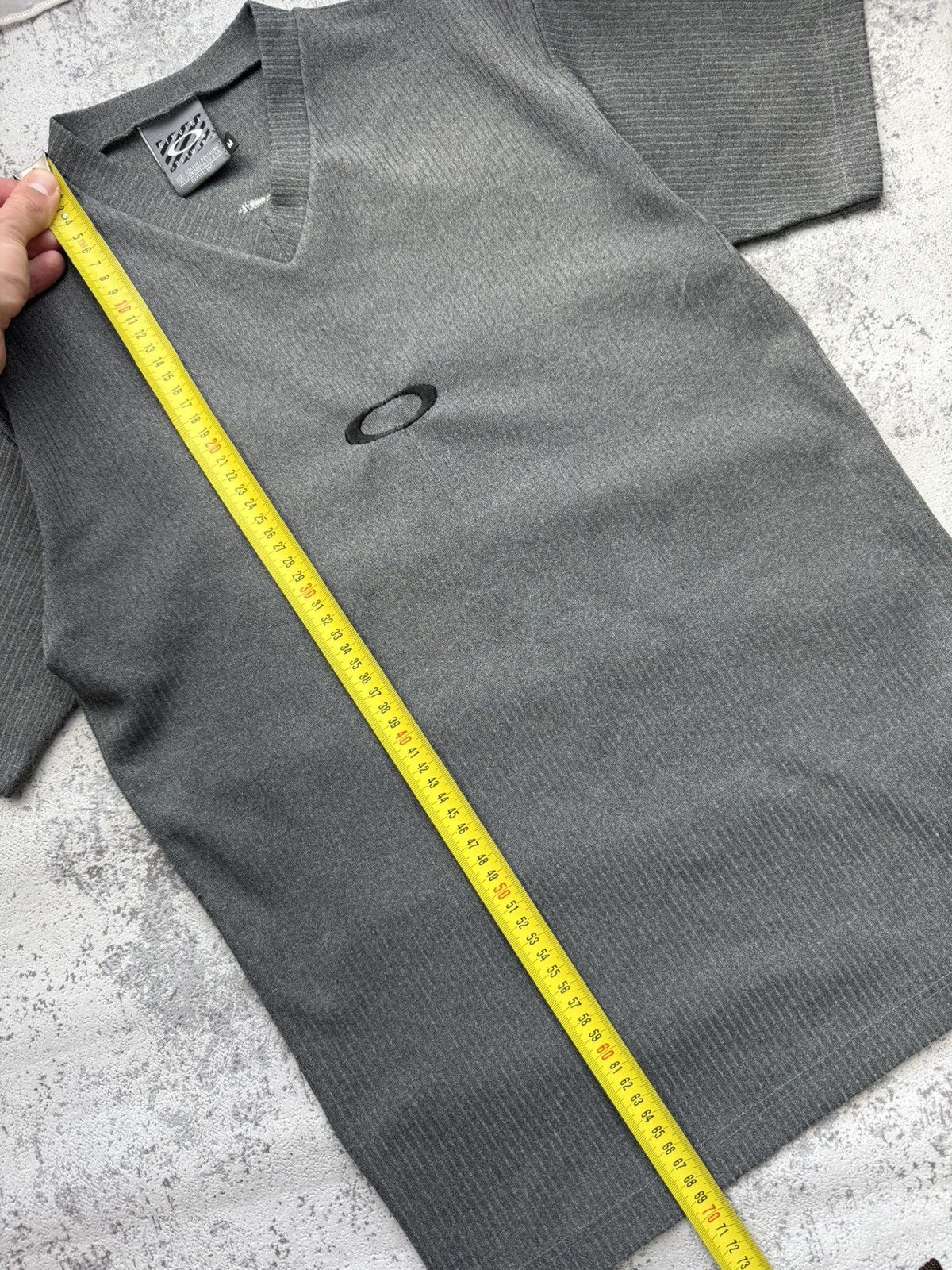 Oakley Vintage Oakley 90s Centr Logo Made In USA T-Shirt Size US M / EU 48-50 / 2 - 8 Thumbnail