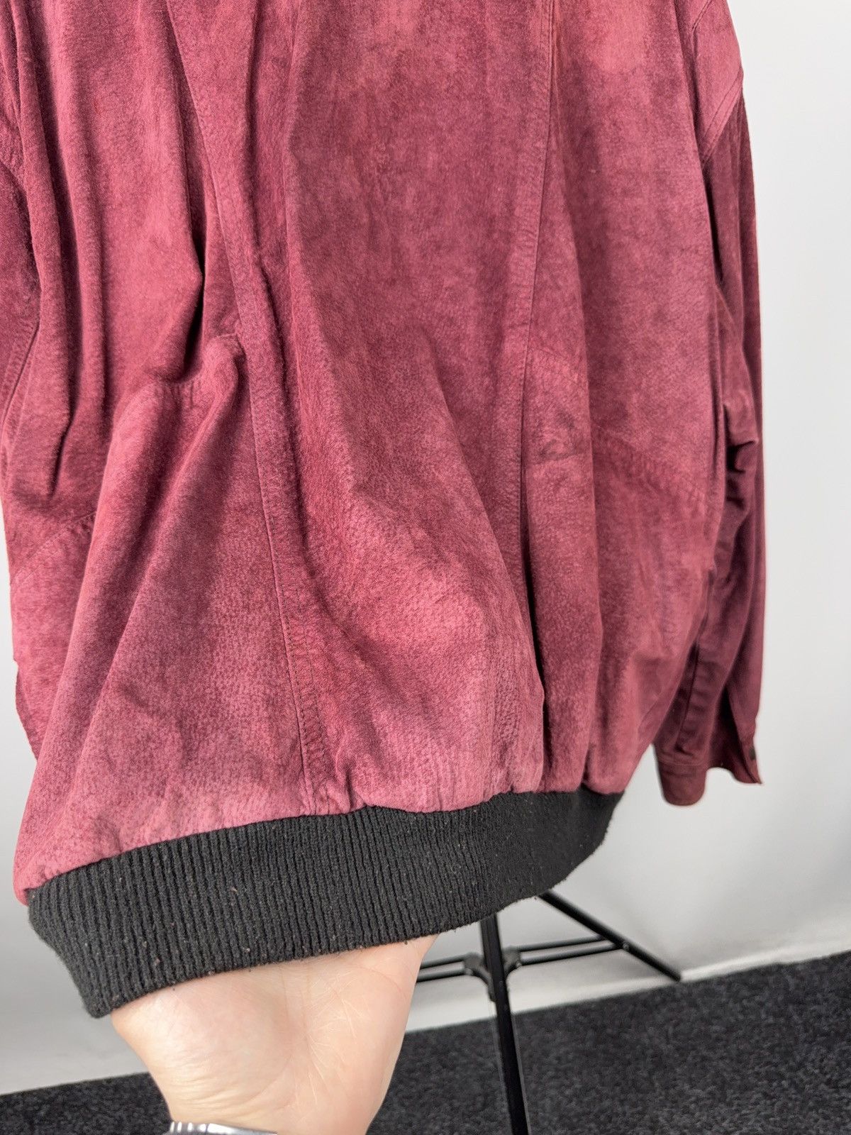 Japanese Brand Vintage 90s Retro Oversized Burgundy Suede Leather Bomber Size US L / EU 52-54 / 3 - 11 Thumbnail