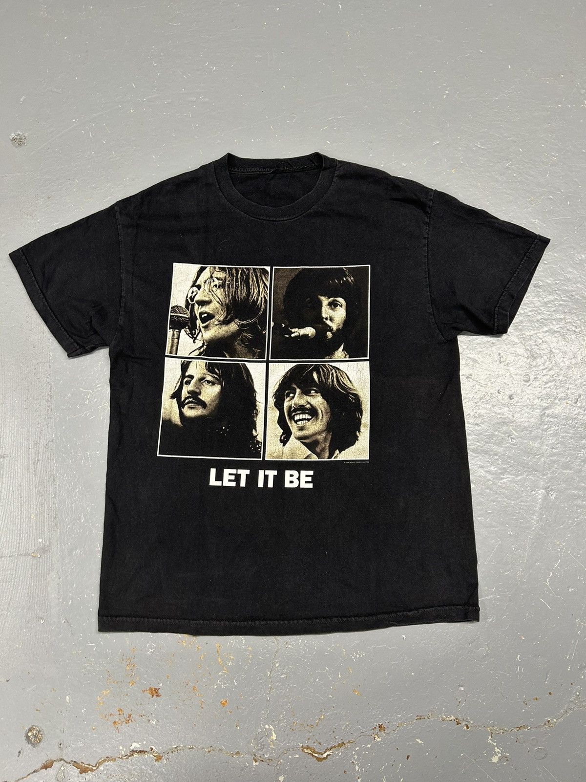 Band Tees × Vintage Crazy Vintage Black Faded Beatles Band Tee Shirt Let it Be Size US L / EU 52-54 / 3 - 1 Thumbnail