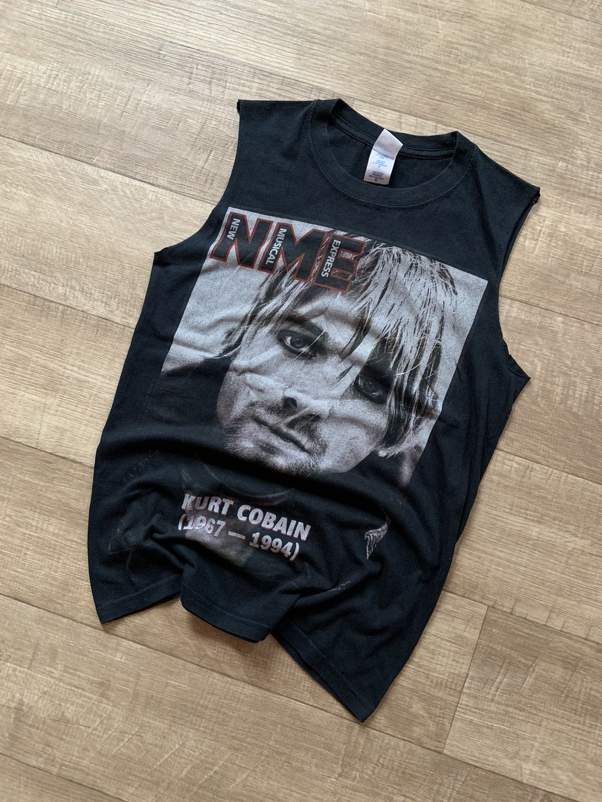Nirvana × Vintage kurt cobaine 1967 - 1994 memorial nirvana graphic tank top Size US S / EU 44-46 / 1 - 2 Thumbnail