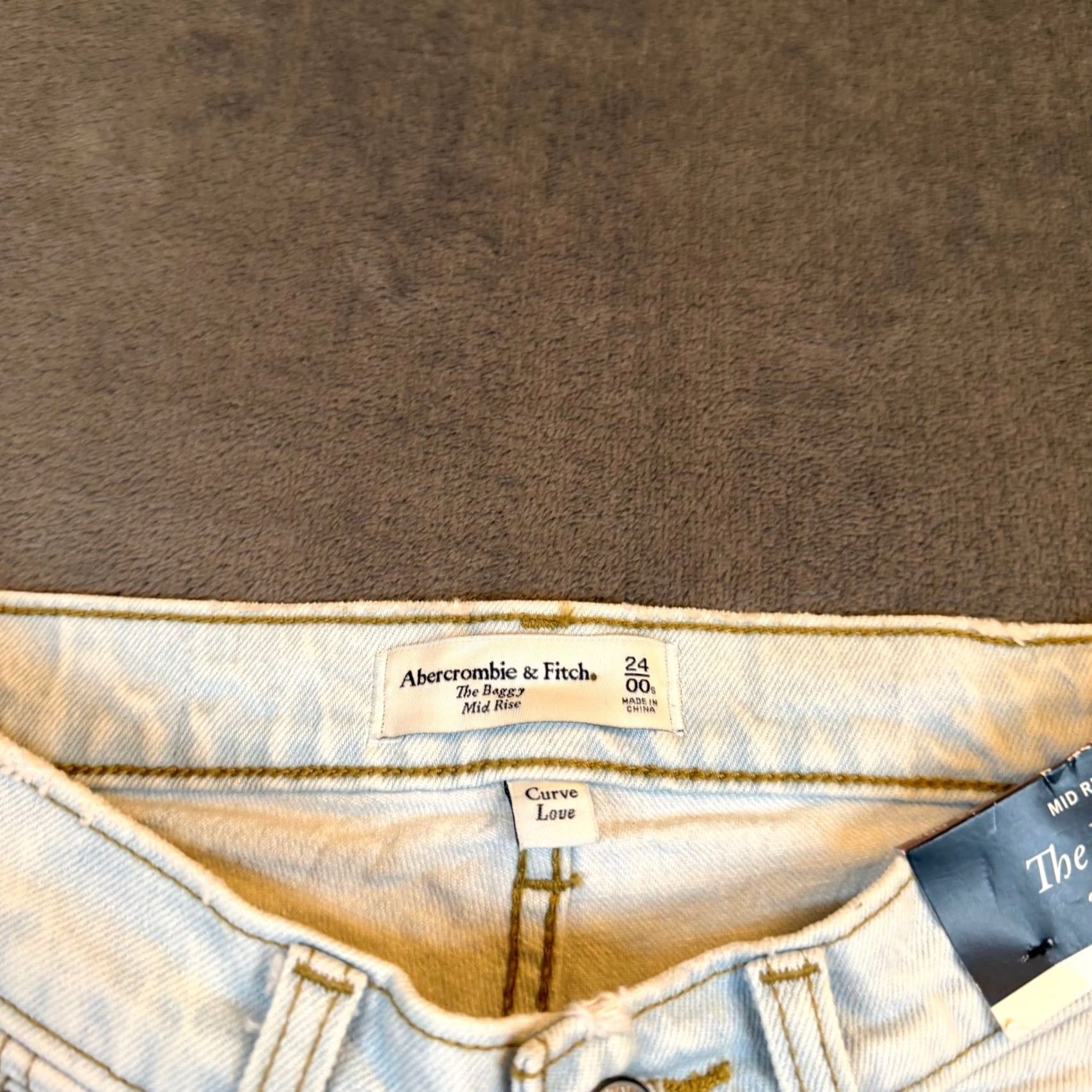 Abercrombie & Fitch Abercrombie & Fitch Baggy Jeans Womens 00S 24 Light Wash Mid Rise Curve Love Jeans Wide-Leg Relaxed 5-Pocket Denim Blue 100% Cotton Adult Womens Size 24" / US 00 / IT 34 - 4 Thumbnail