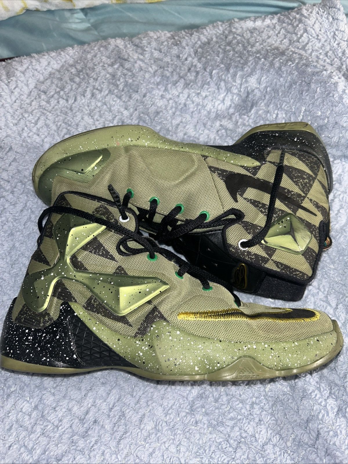 Nike LeBron 13 All Star Size US 7 / EU 40 - 2 Thumbnail