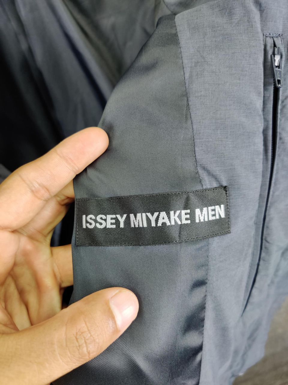 Issey Miyake Vintage 90s Issey Miyake Men Trench Coat Size US L / EU 52-54 / 3 - 7 Thumbnail