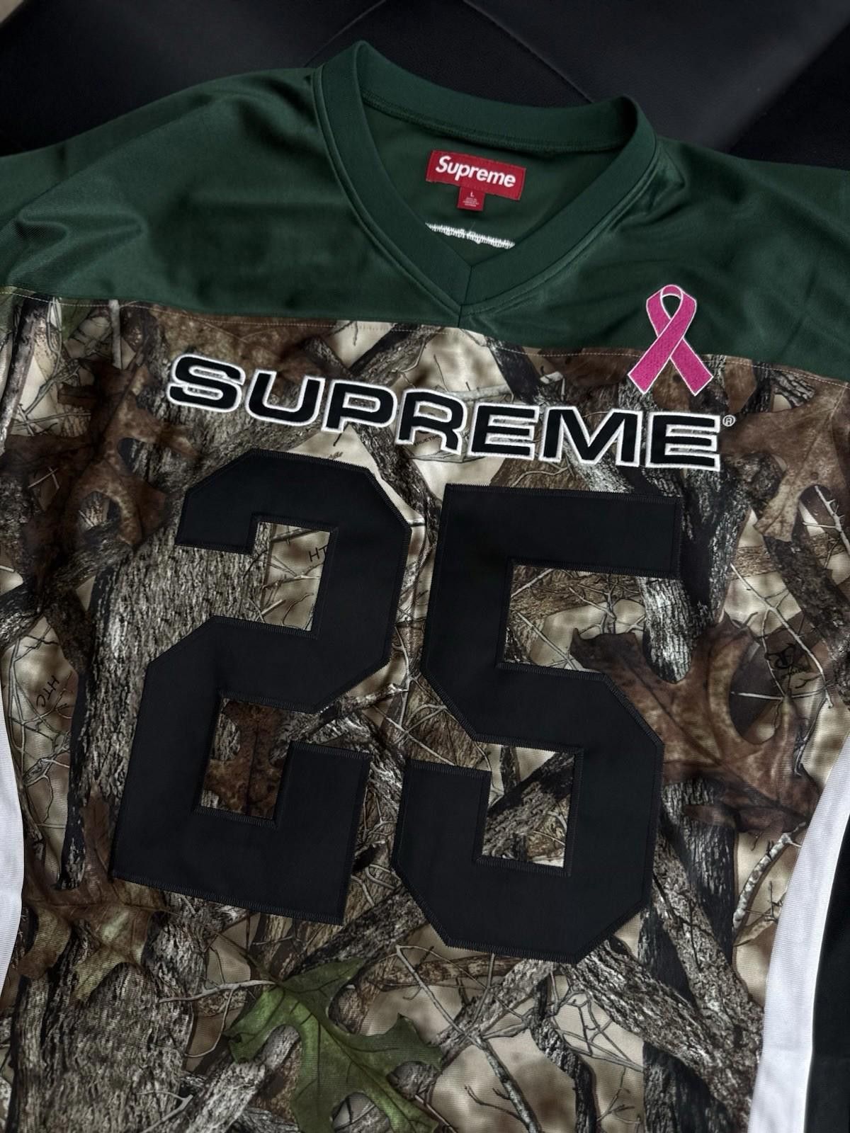 Supreme Supreme Breast Cancer Awareness Jersey- Large 100% Authentic Size US L / EU 52-54 / 3 - 4 Thumbnail