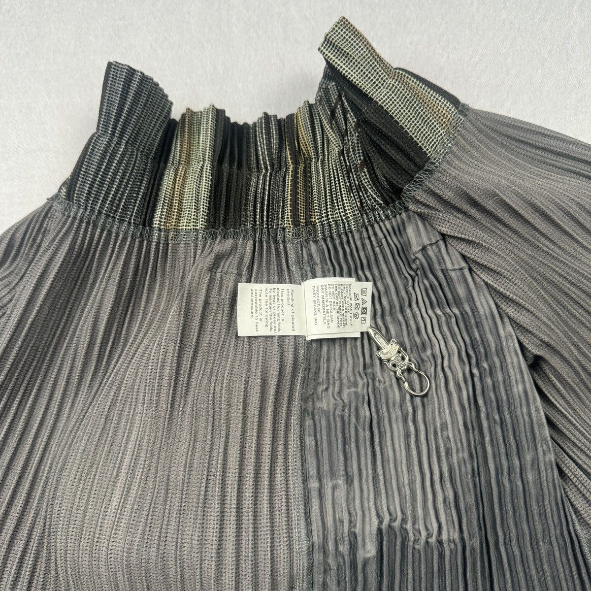 Homme Plisse Issey Miyake FW18 Stripe Patchwork Midi Pleated Skirt Size US 33 - 8 Thumbnail