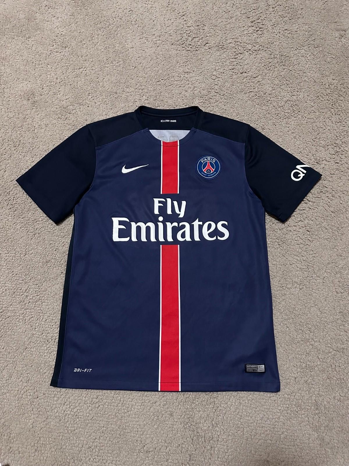 Nike PARIS SAINT GERMAIN 2015 FOOTBALL SHIRT SOCCER JERSEY NIKE Size US M / EU 48-50 / 2 - 1 Thumbnail