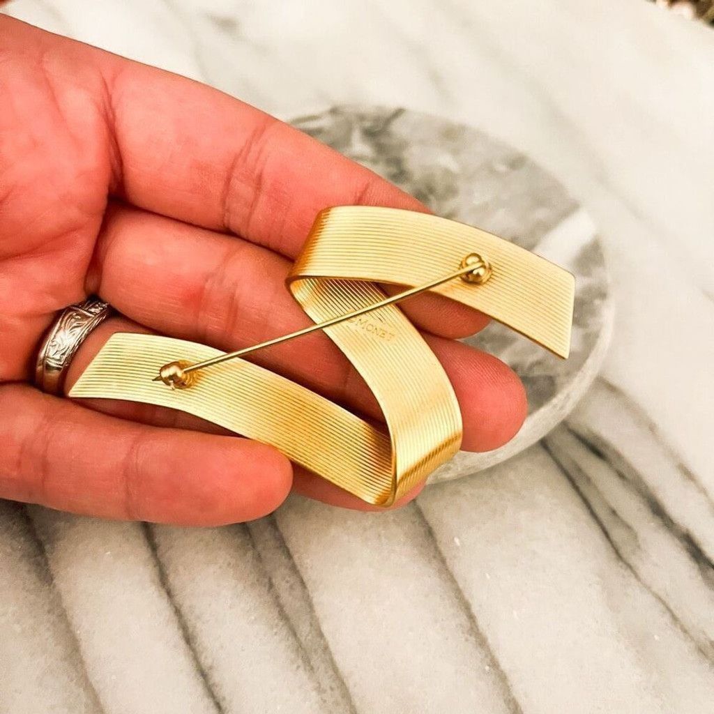 Monet Vintage Signed Monet Ribbon Brooch Pin Gold Toned Size ONE SIZE - 3 Thumbnail