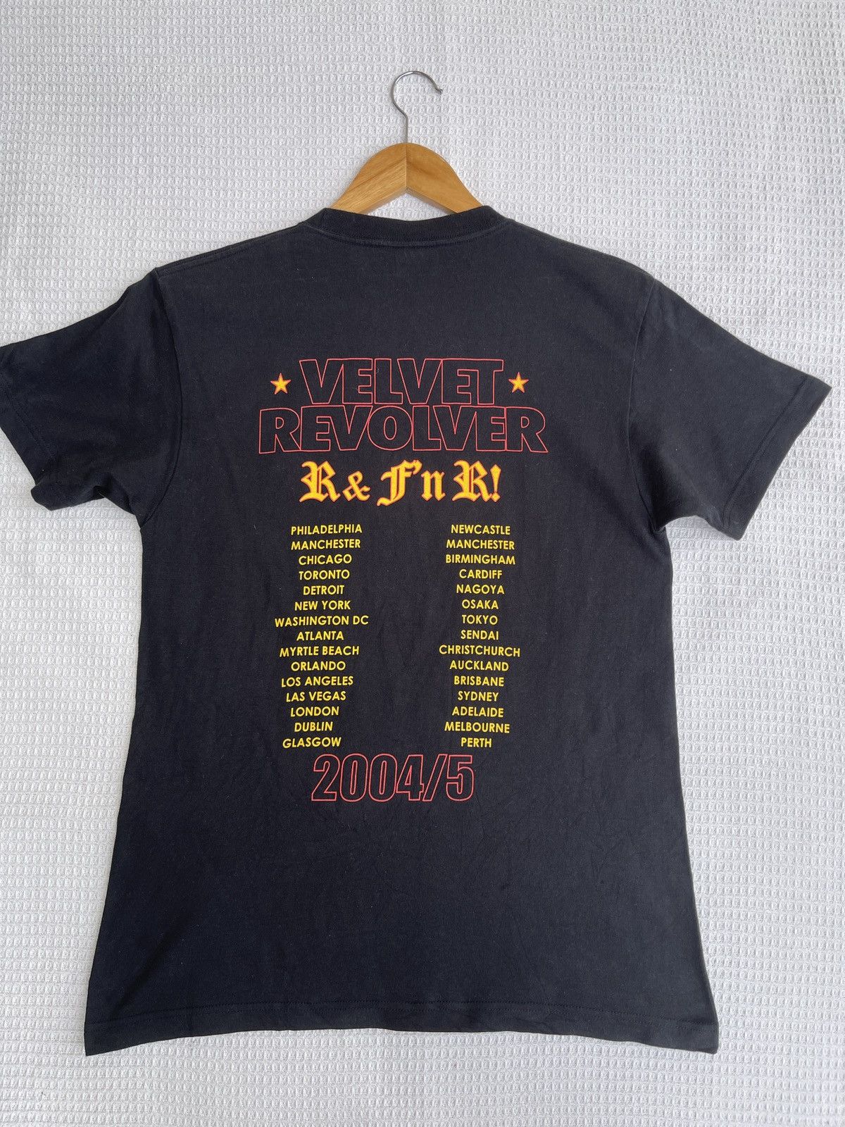 Band Tees Rare🔥Vintage y2k VELVET REVOLVER Sexy Girl T Shirt Size US M / EU 48-50 / 2 - 12 Thumbnail