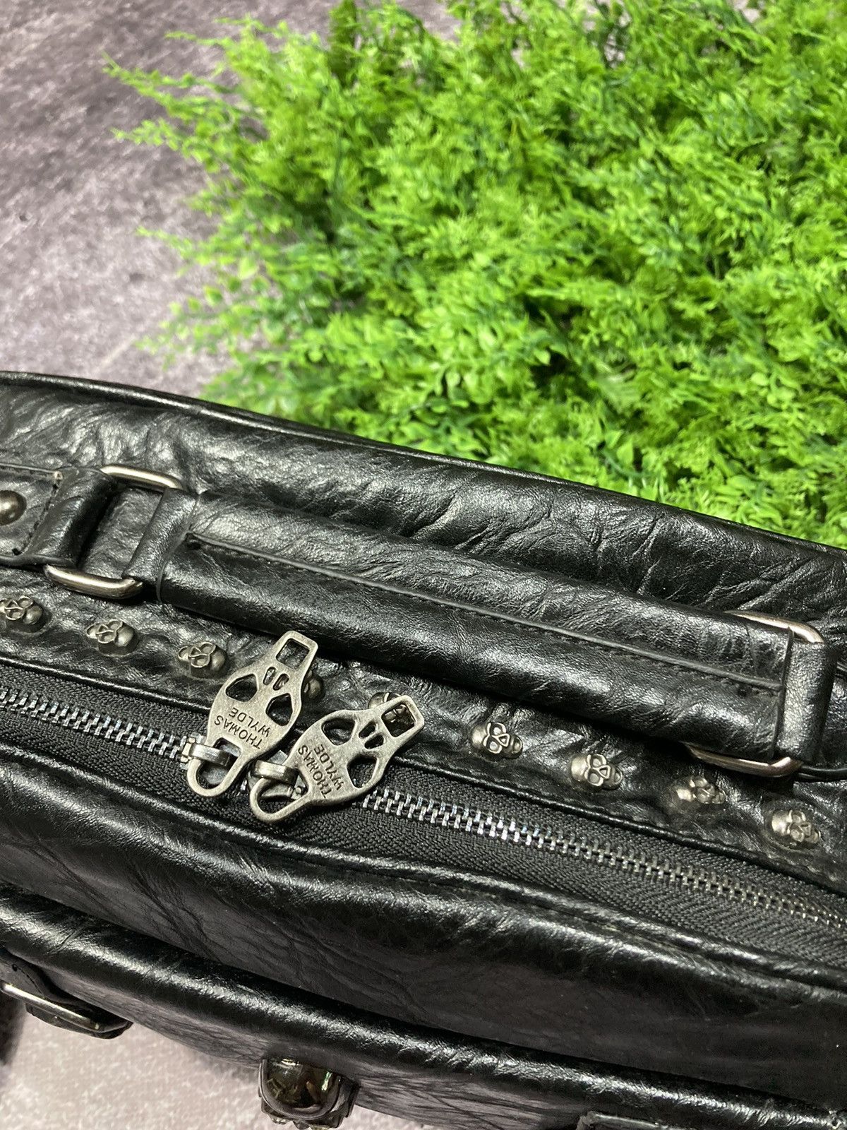 Other Vintage Thomas Wylde Metal Skull Logo Monogram Leather Bag Size ONE SIZE - 11 Thumbnail