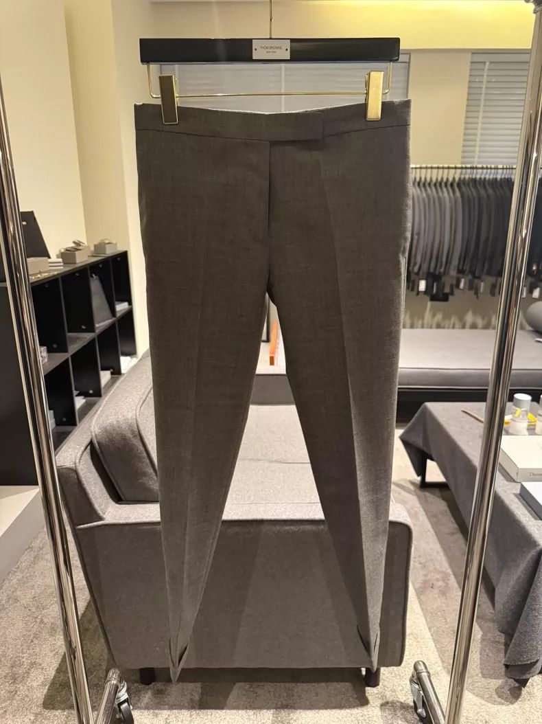 Thom Browne Thom Browne Women's suit trousers 2505-Nextarrow Size 26" / US 2 / IT 38 - 1 Thumbnail