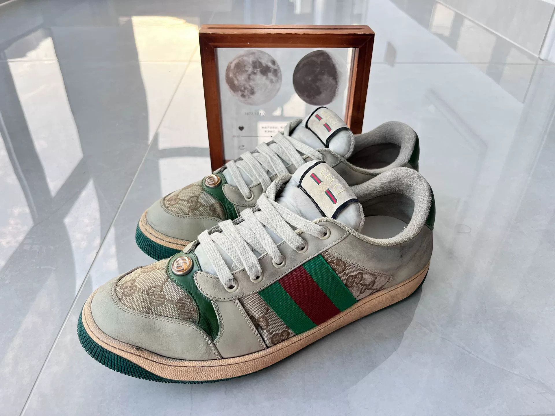 Gucci Gucci Distressed Green Lowtop Sneakers 9 Men Size US 9 / EU 42 - 1 Thumbnail