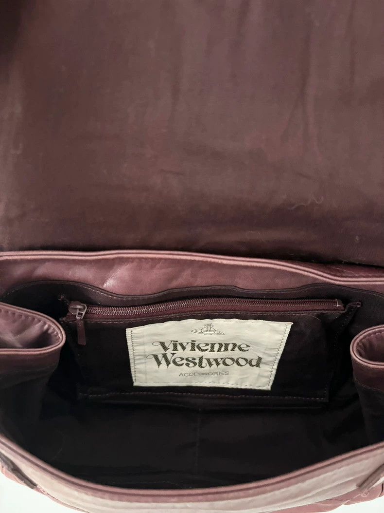 Vivienne Westwood Vivienne Westwood Rose red Saturn embossed postman's bag Size ONE SIZE - 8 Thumbnail