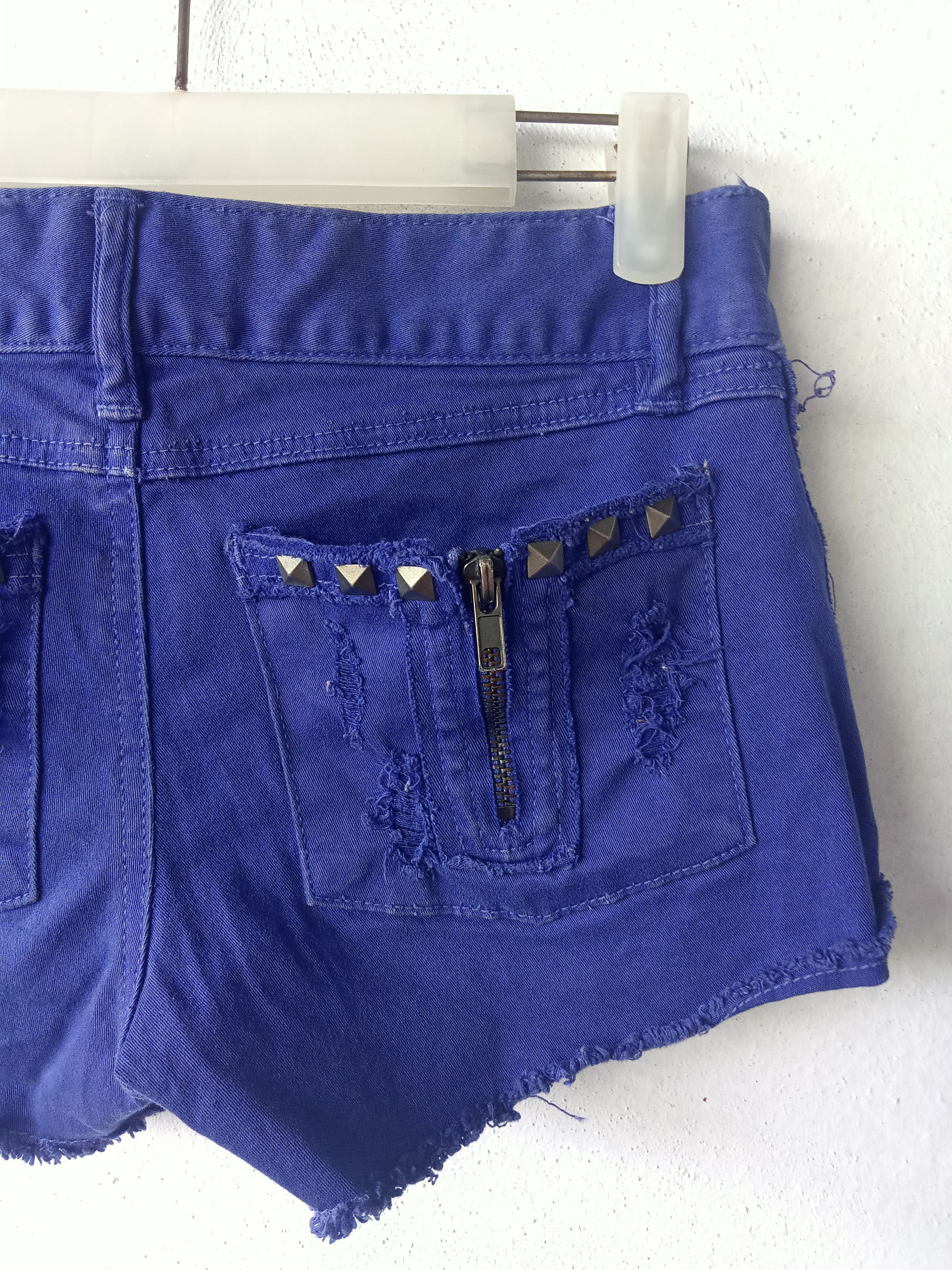 Japanese Brand Ghost of Harlem Distressed Ripped Studbutton Short Pants Size 26" / US 2 / IT 38 - 6 Thumbnail