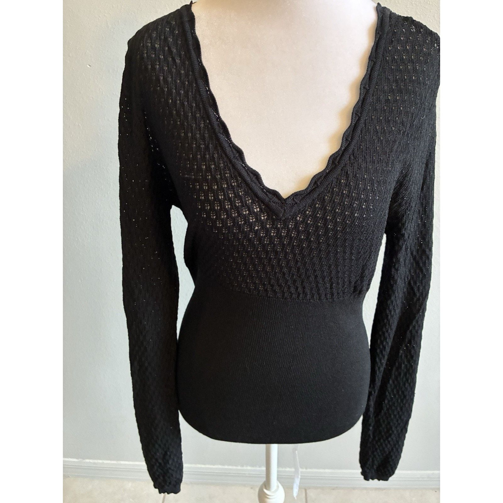 Other Cache VTG Pointelle Mesh Ribbed Knit Top L Crochet Bodycon Size L / US 10 / IT 46 - 12 Thumbnail