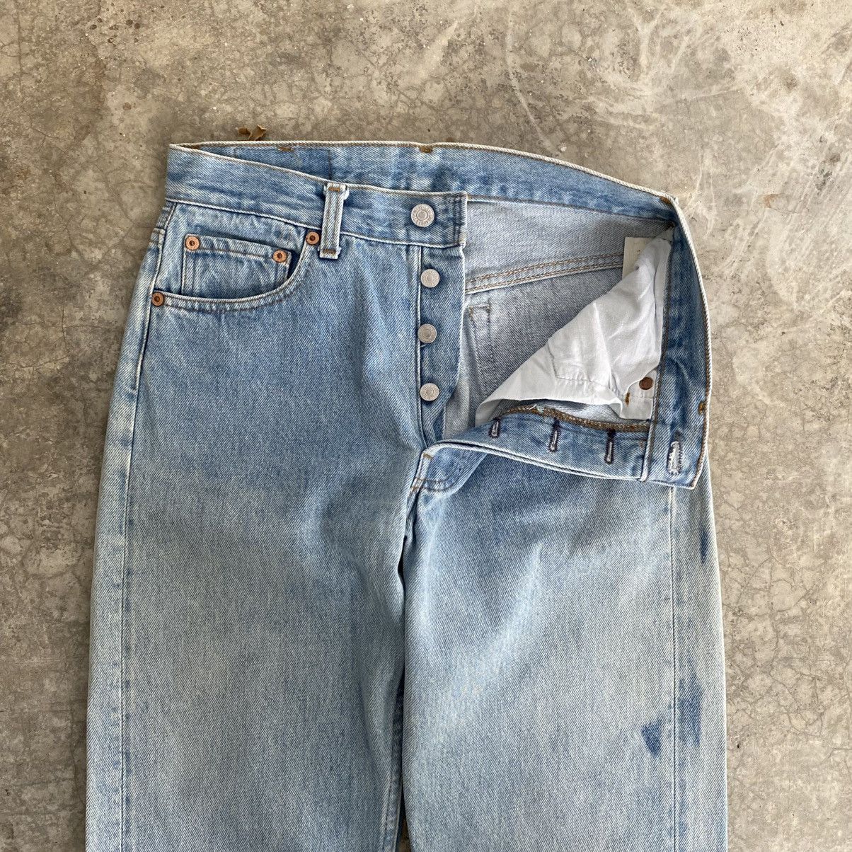 Levi's Size 28x31 Vintage 1993 Levis 501 Faded Blue Denim Jeans Size US 28 / EU 44 - 7 Thumbnail