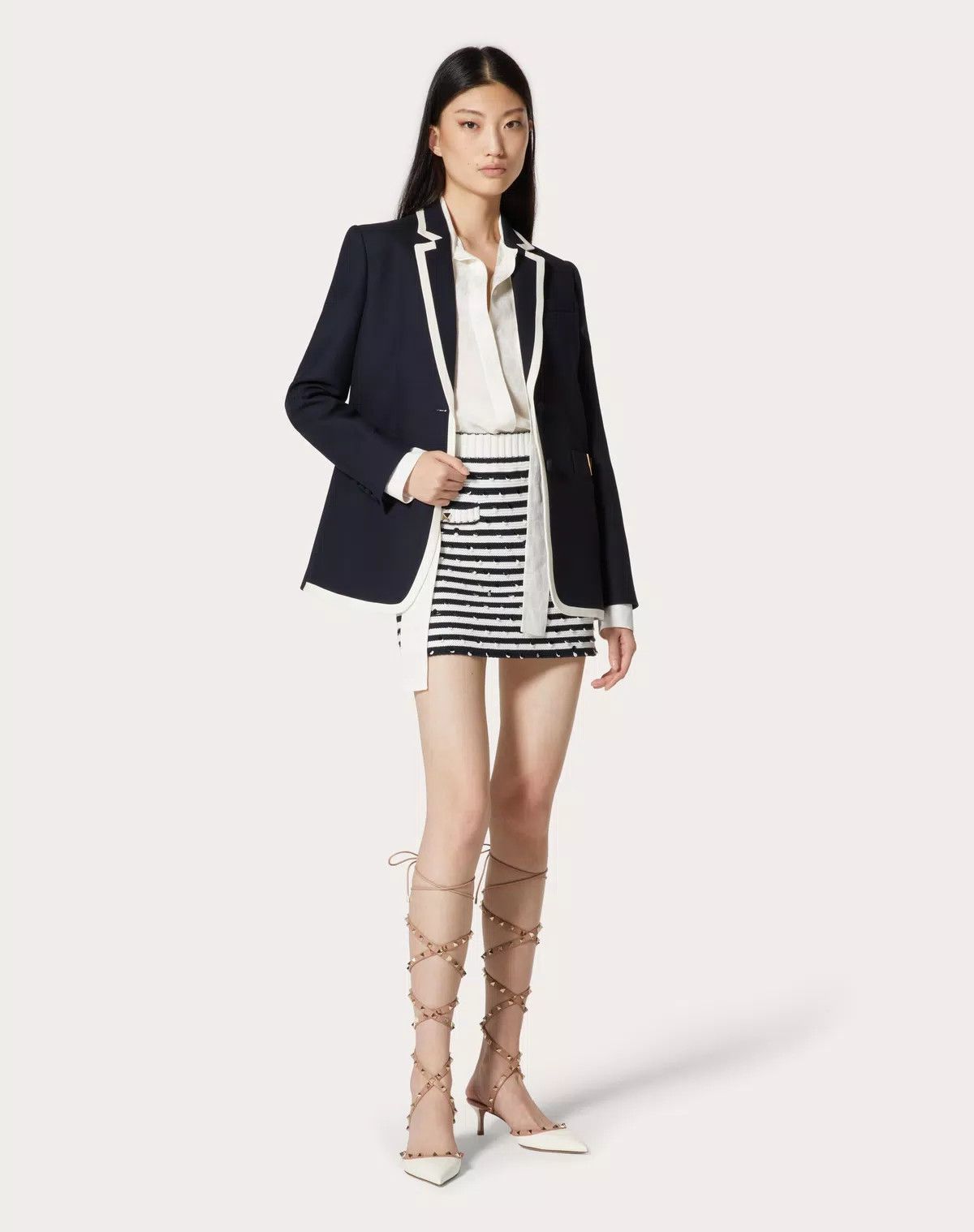 Valentino o1s1wg110625 Embroidered Cotton Skirt in White/Navy Blue Size 32" / US 10 / IT 46 - 2 Thumbnail