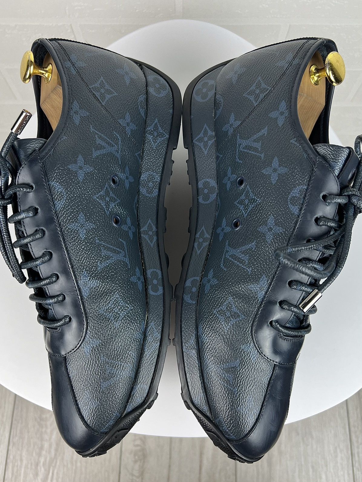 Louis Vuitton LOUIS VUITTON Sneakers Leather Trainers LV Monogram Logo Men Size US 10.5 / EU 43-44 - 15 Thumbnail