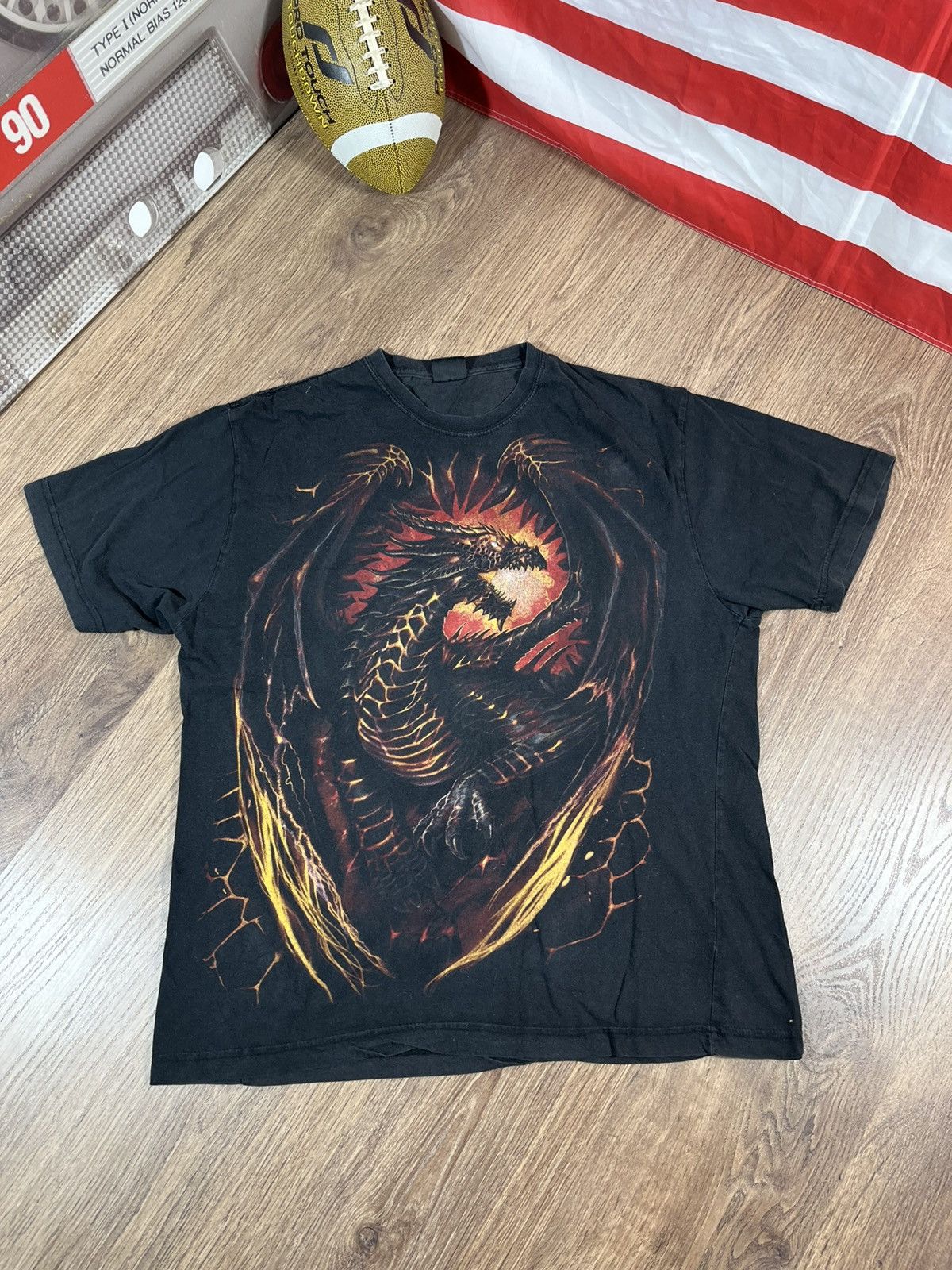 Band Tees Vintage Dragon Fire Art Flames T Shirt Size US XL / EU 56 / 4 - 1 Thumbnail