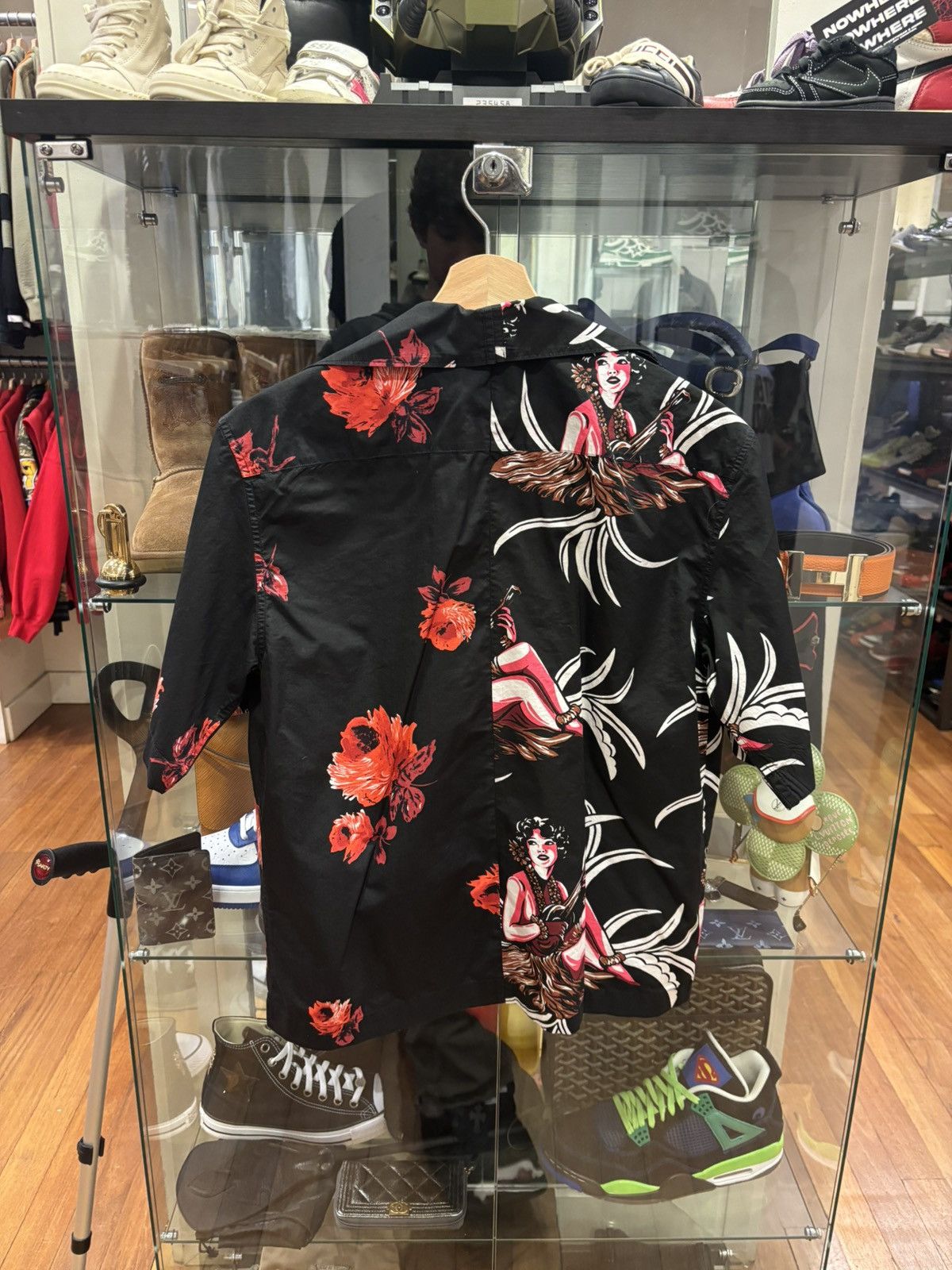 Prada Prada Double Match Hawaiian Girl/Flower Button Up Size US XXS / EU 40 - 2 Thumbnail