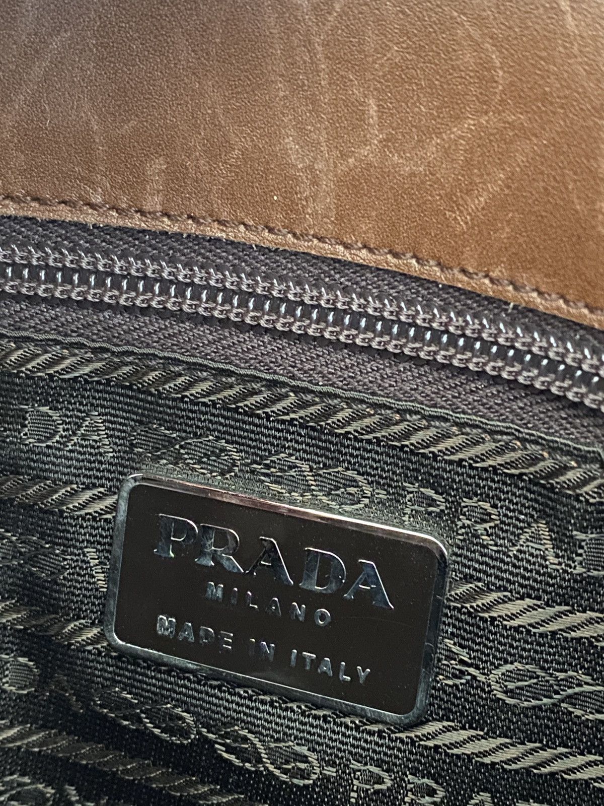 Prada 1990s Leather Shoulder Bag Size ONE SIZE - 10 Thumbnail