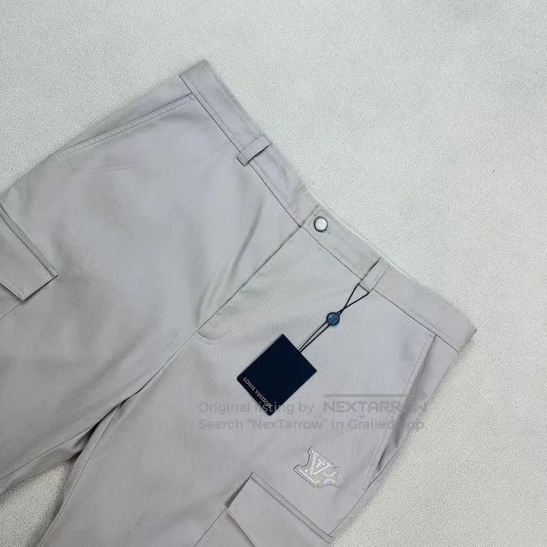 Louis Vuitton Louis Vuitton SS25 Embroidered Logo Cargo Pants. Size US 34 / EU 50 - 3 Thumbnail