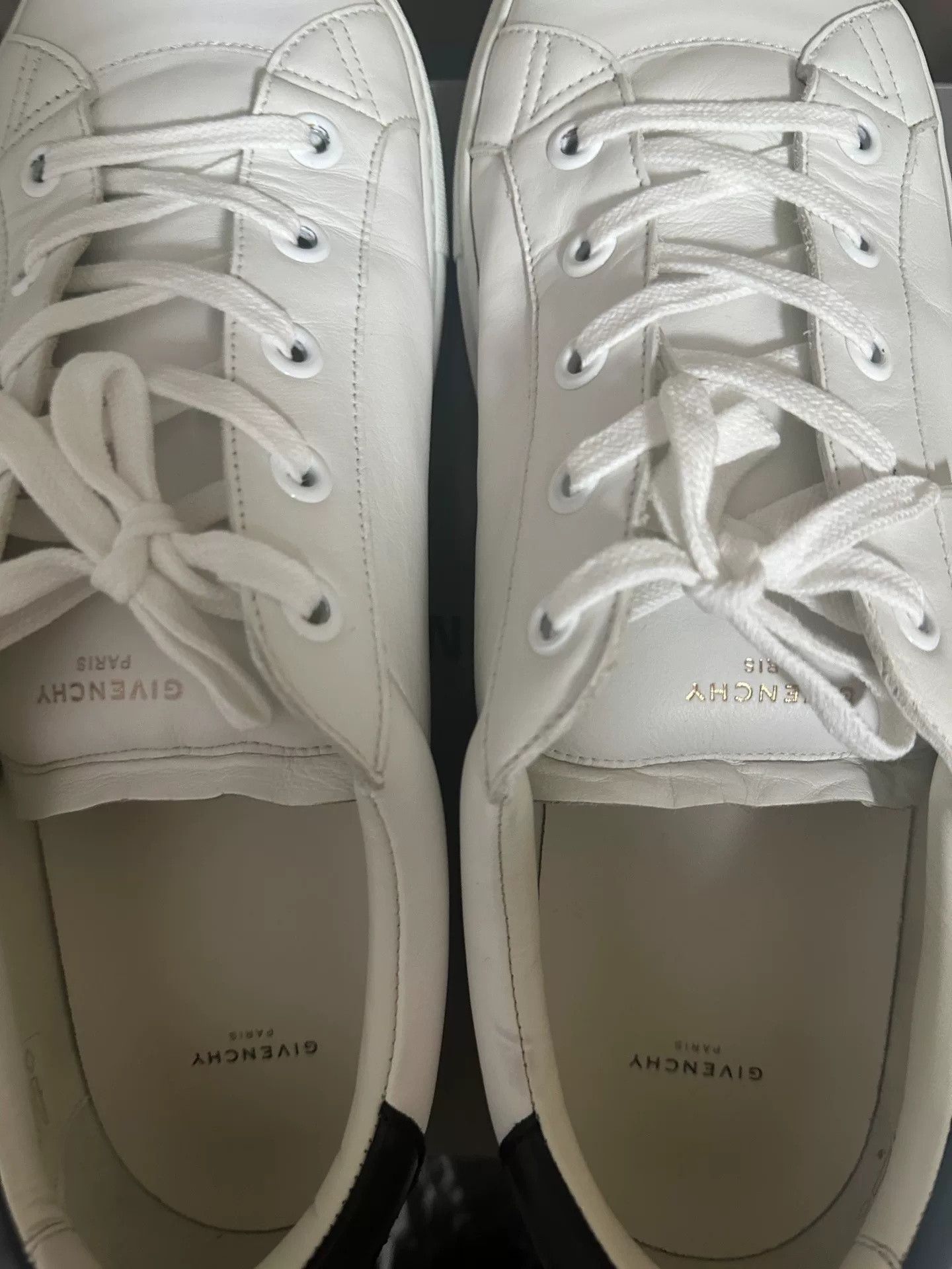 Givenchy Givenchy Black Tail Low-Top Sneakers Size US 12 / EU 45 - 7 Thumbnail
