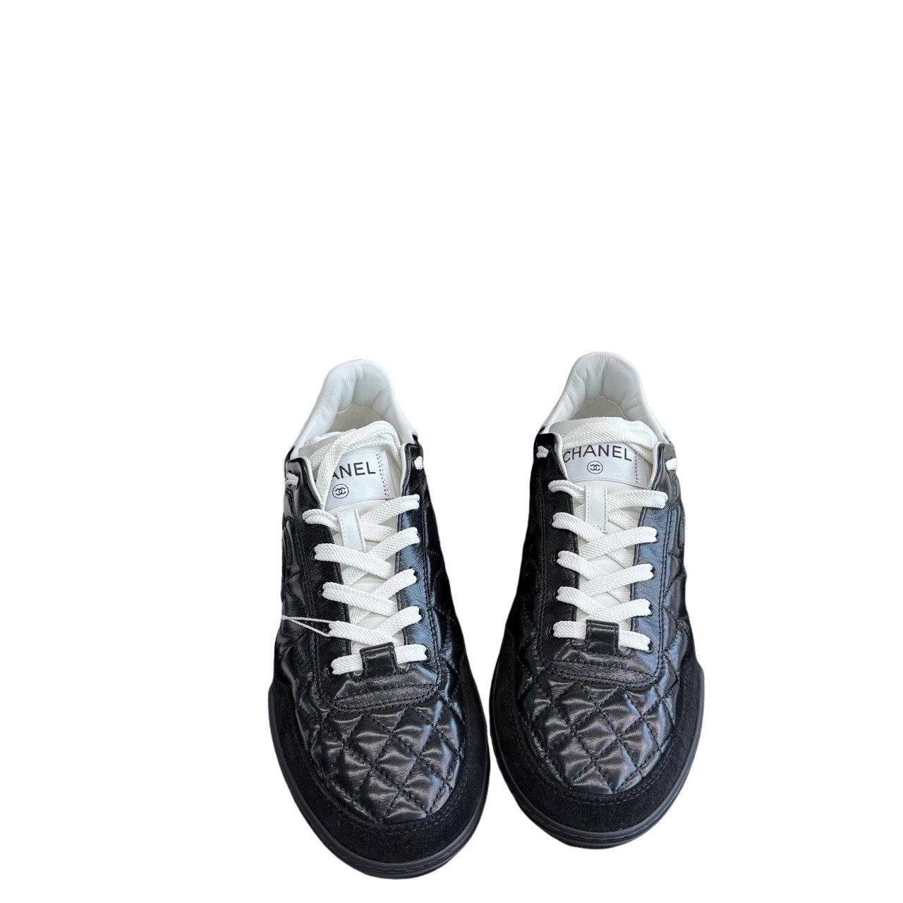Chanel Chanel Quilted Leather Low-Top Sneakers Size 37.5 Size US 7.5 / IT 37.5 - 1 Thumbnail