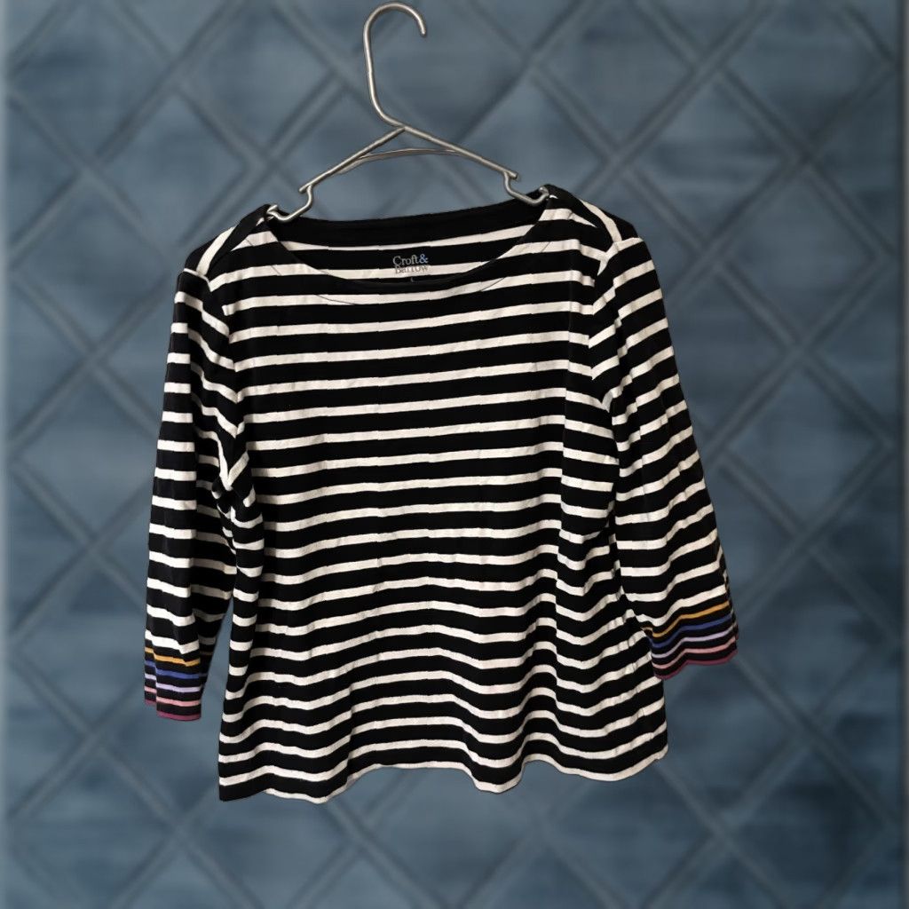 Croft & Barrow Croft & Barrow Croft Barrow Striped 3/4 Sleeve Top White Black L Blouse Womens Casual Knit Stretch Boat Neck Button Fall Basic Cotton Size L / US 10 / IT 46 - 1 Thumbnail