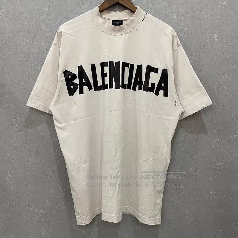 Balenciaga Balenciaga Letter Printed Worn Short Sleeve Round Neck T-S Size US S / EU 44-46 / 1 - 5 Thumbnail