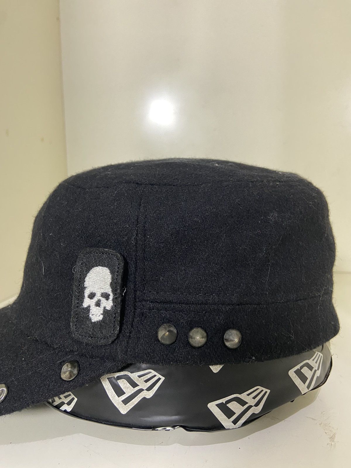 If Six Was Nine VTG PUNK SKULL STUDDED WITH THORNS HAT Size ONE SIZE - 6 Thumbnail