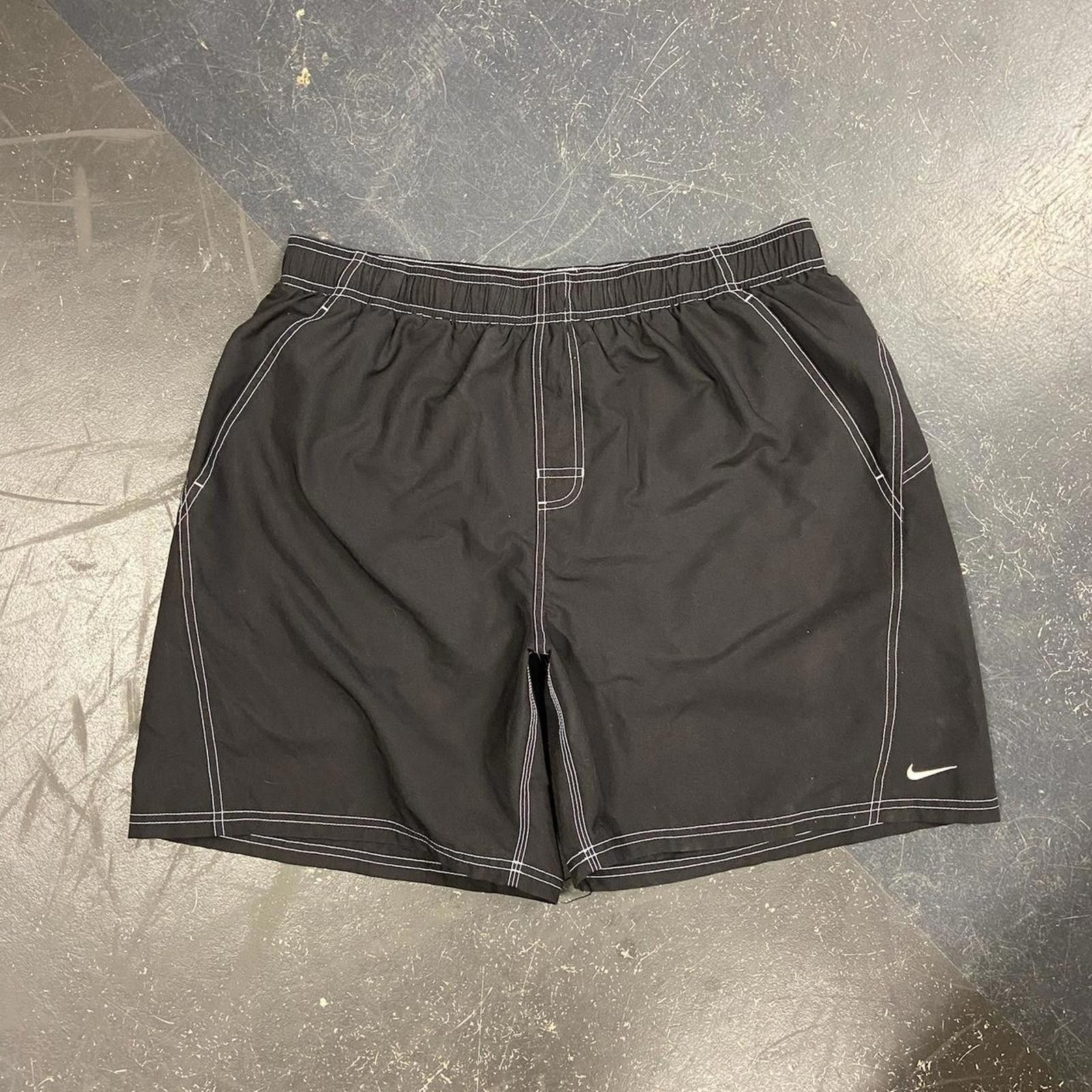 Nike Vintage Black Nike Board Shorts Size US 40 / EU 56 - 1 Thumbnail